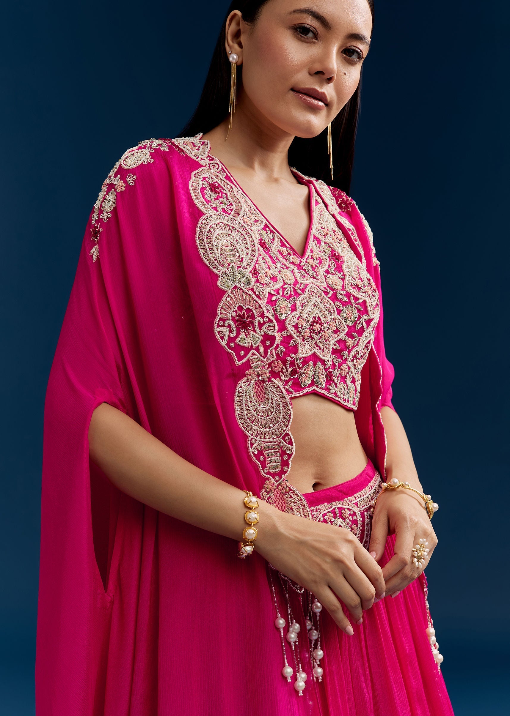 pink-chinon-crop-top-cape-set-with-embroidery-sg329696-2_b1e0594a-1e2c-4e8a-a544-70a18a726109.jpg