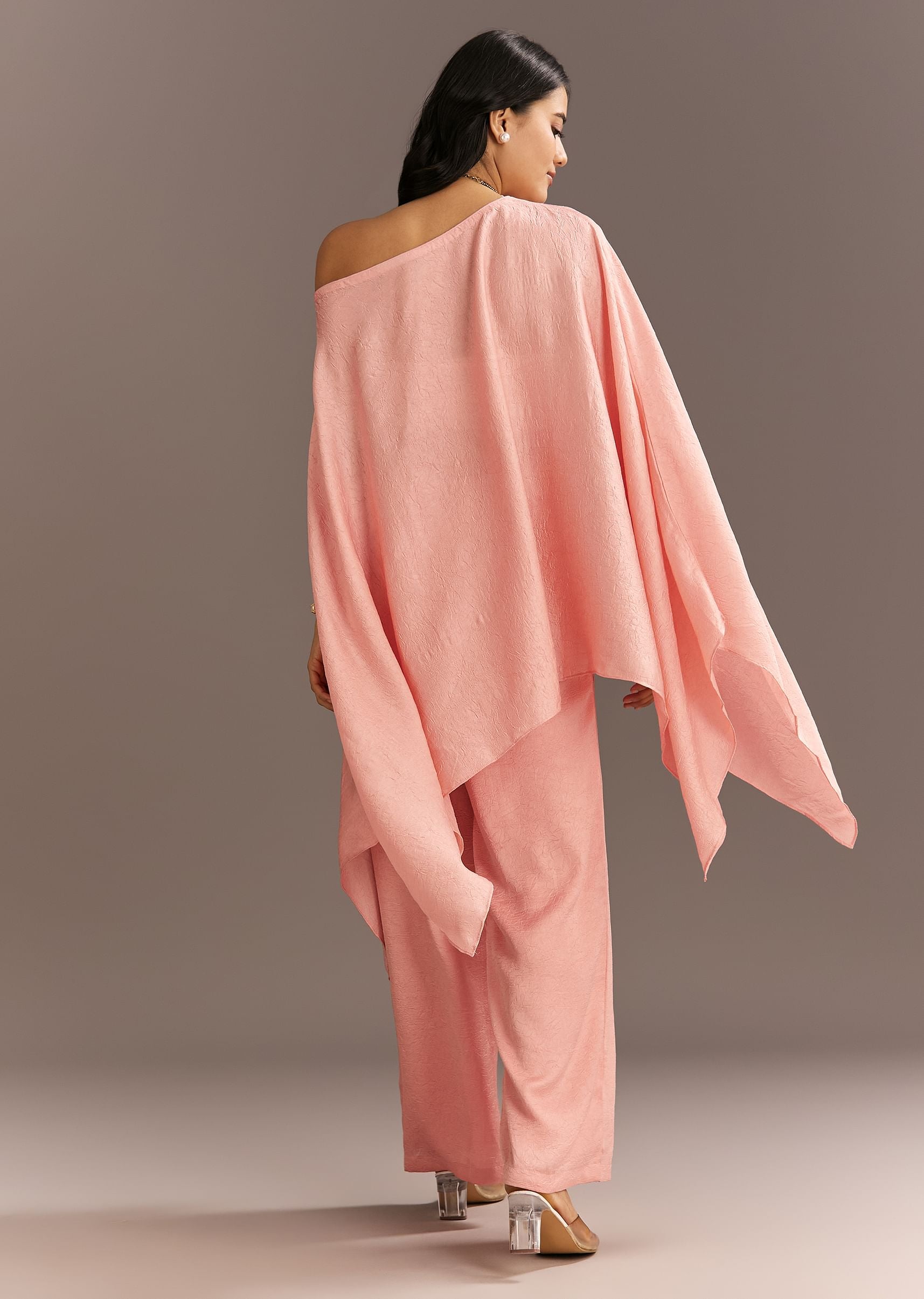 pink-crush-silk-one-shoulder-kurta-with-pearl-neckpiece-sg312713-5_d1cba511-fb96-4e05-85fe-a1c000064df3.jpg