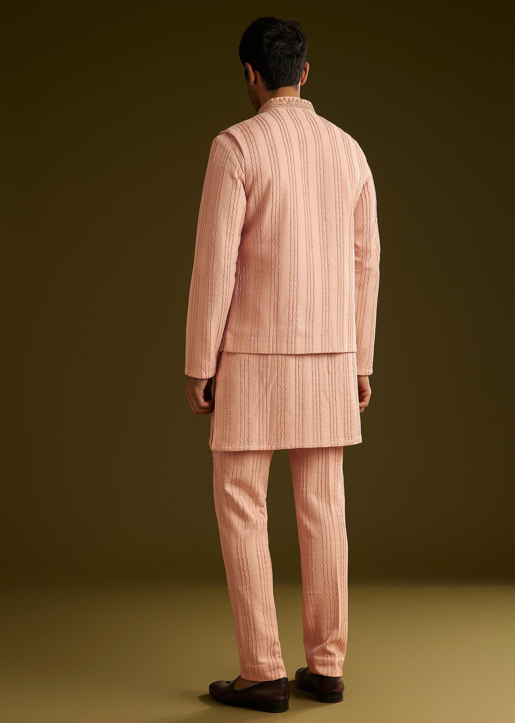 pink-knit-kurta-jacket-set-with-moti-work-sg310169-5_5ecc54e7-fe55-489d-b123-29e87144aeac.jpg