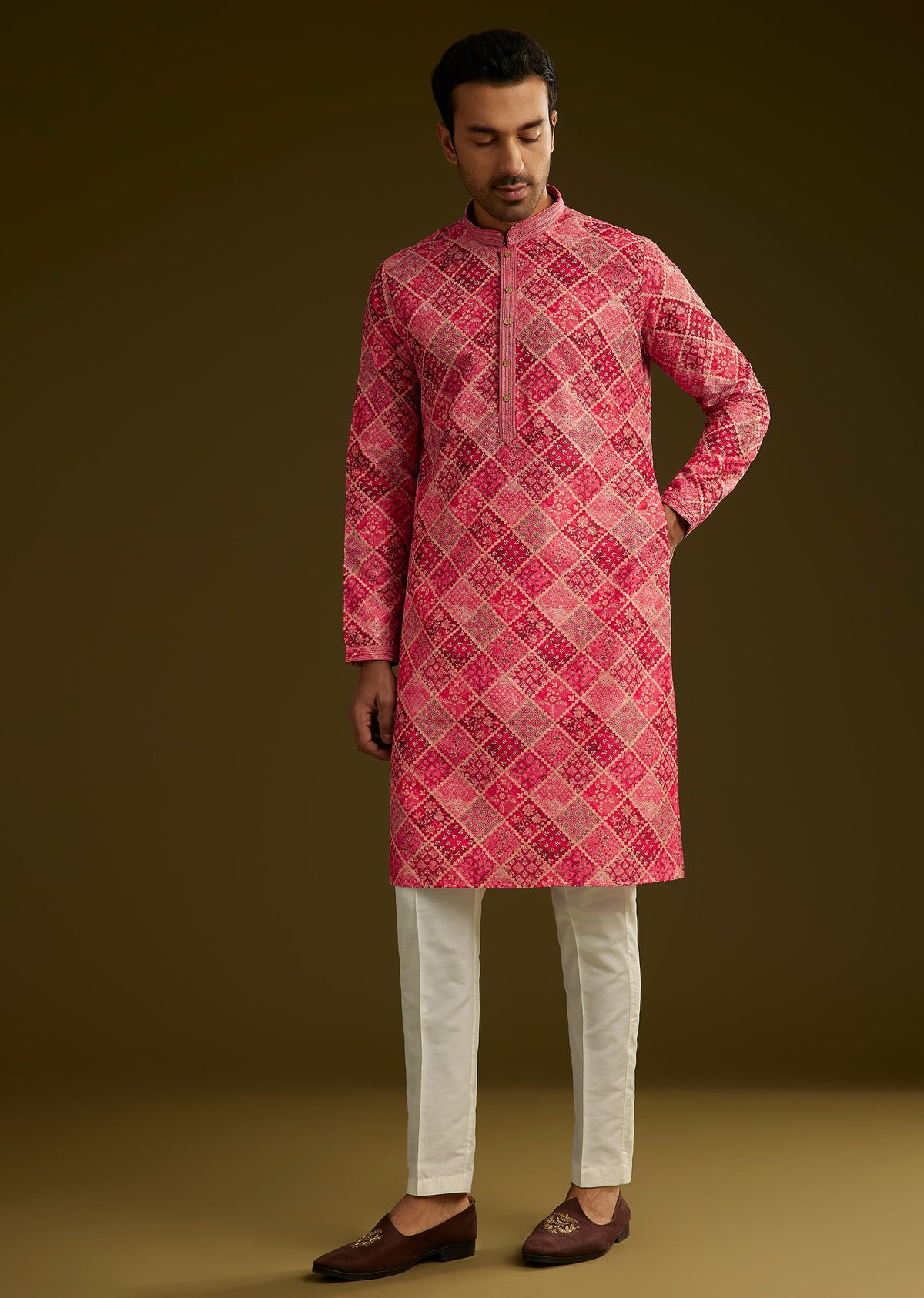 pink-printed-silk-kurta-set-with-geometric-motifs-sg309482-3_0b7f6d84-0753-459f-97ce-1a3d3365360e.jpg