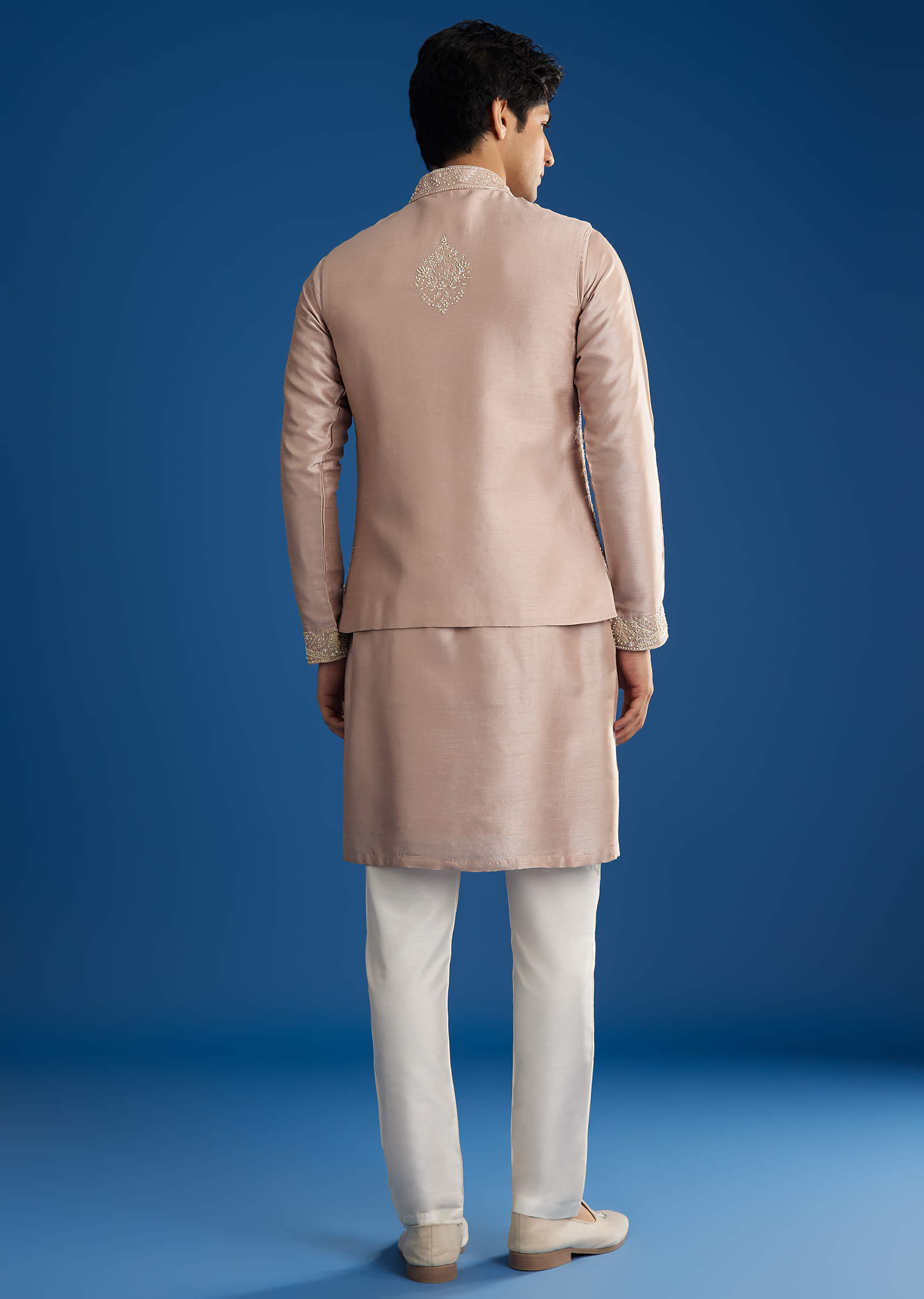 pink-rawsilk-jacket-kurta-set-with-zari-sequins-and-cut-dana-sg323424-6_70db01c5-da6b-4d16-a26a-7aff10cabc37.jpg