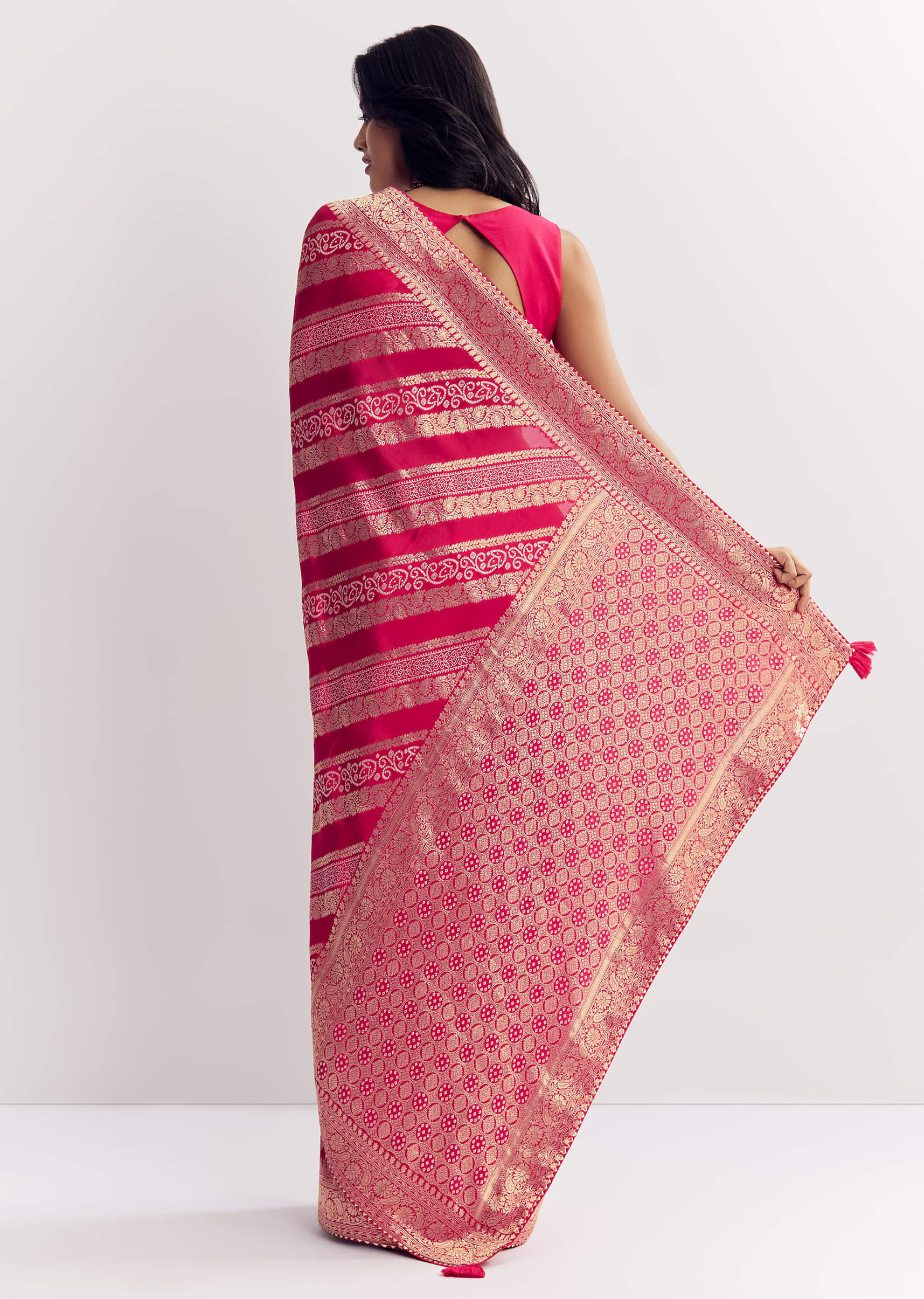pink-satin-saree-with-zari-vine-design-sg316251-4_e7f8176d-1c93-4f68-b0dc-67b84bd64d68.jpg