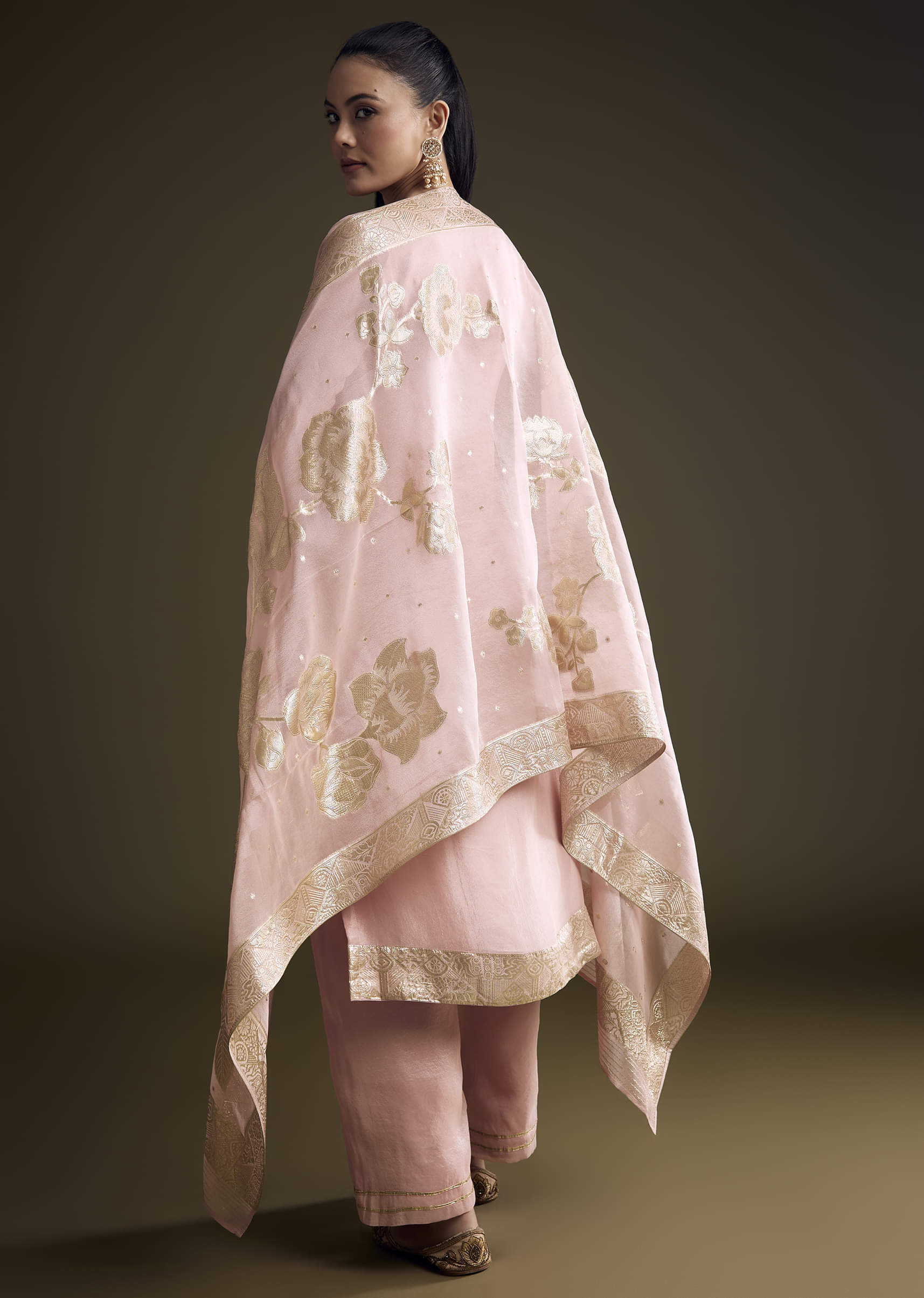 pink-tissue-kurta-set-with-zardosi-work-and-banarasi-weave-sg344768-5.jpg