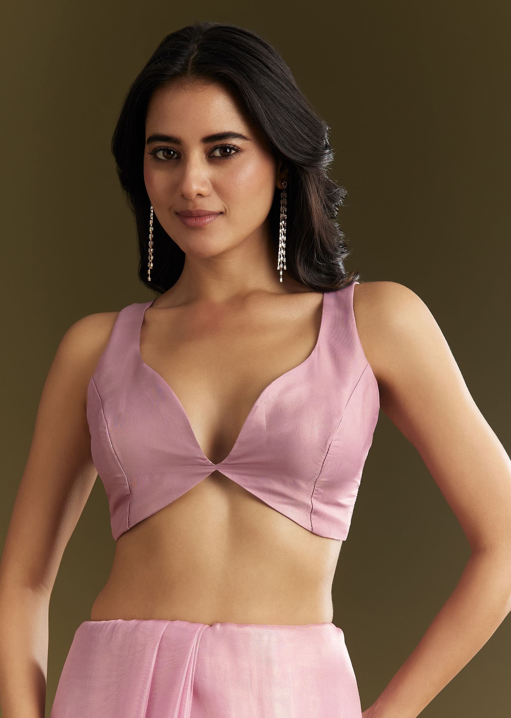 pink-tissue-saree-with-all-over-stone-embellishment-and-cutdana-scallop-border-sg294559-7_776d8b61-bb75-4388-9d05-a0d4a66b6b2b.jpg