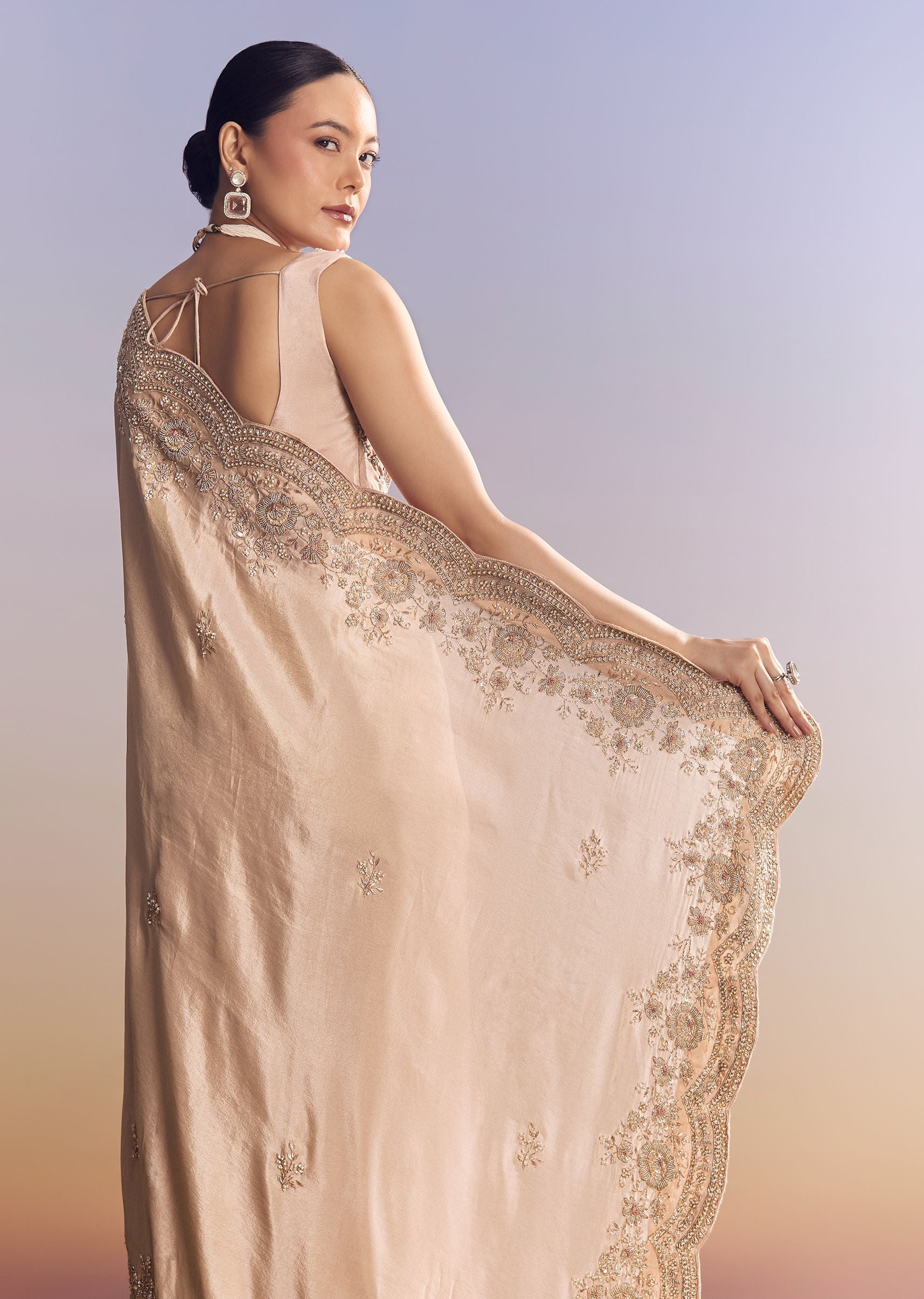 pink-tissue-saree-with-scallop-border-sg318990-4_ce1e699d-b67f-4450-989a-f4b38334783a.jpg
