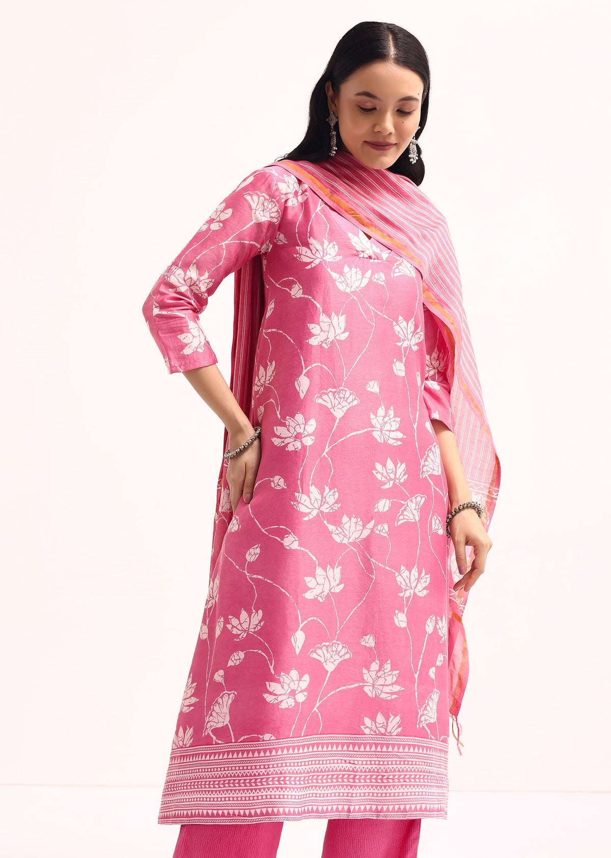 pink_chanderi_kurta_set_with_dupatta-sg216916_6_9255a224-c4b3-4ba9-a0aa-c772d76247ff.jpg
