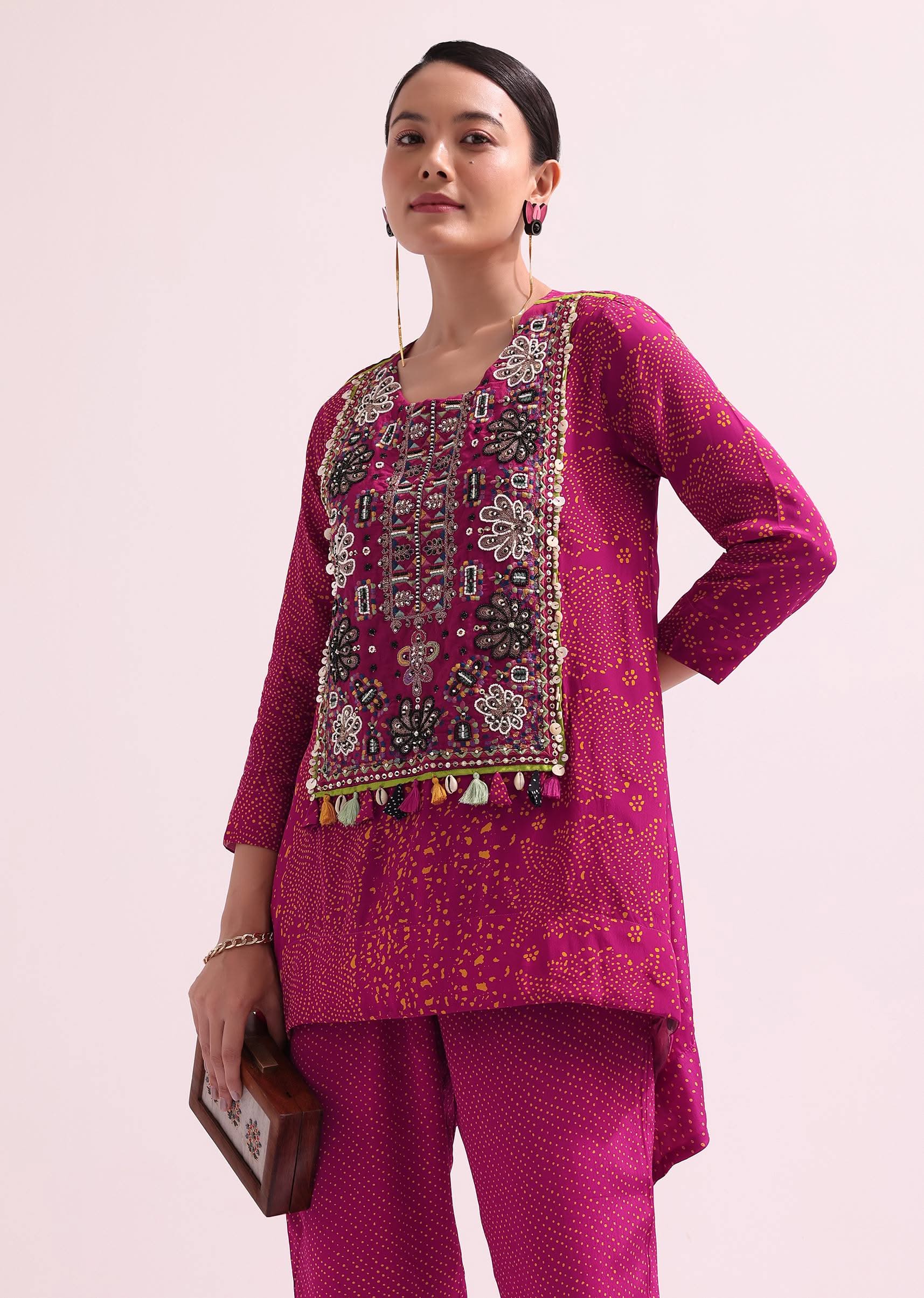 pink_embroidered_kurta_and_pant_set-sg216651_5_24116786-7abc-440c-b724-3dab90730943.jpg