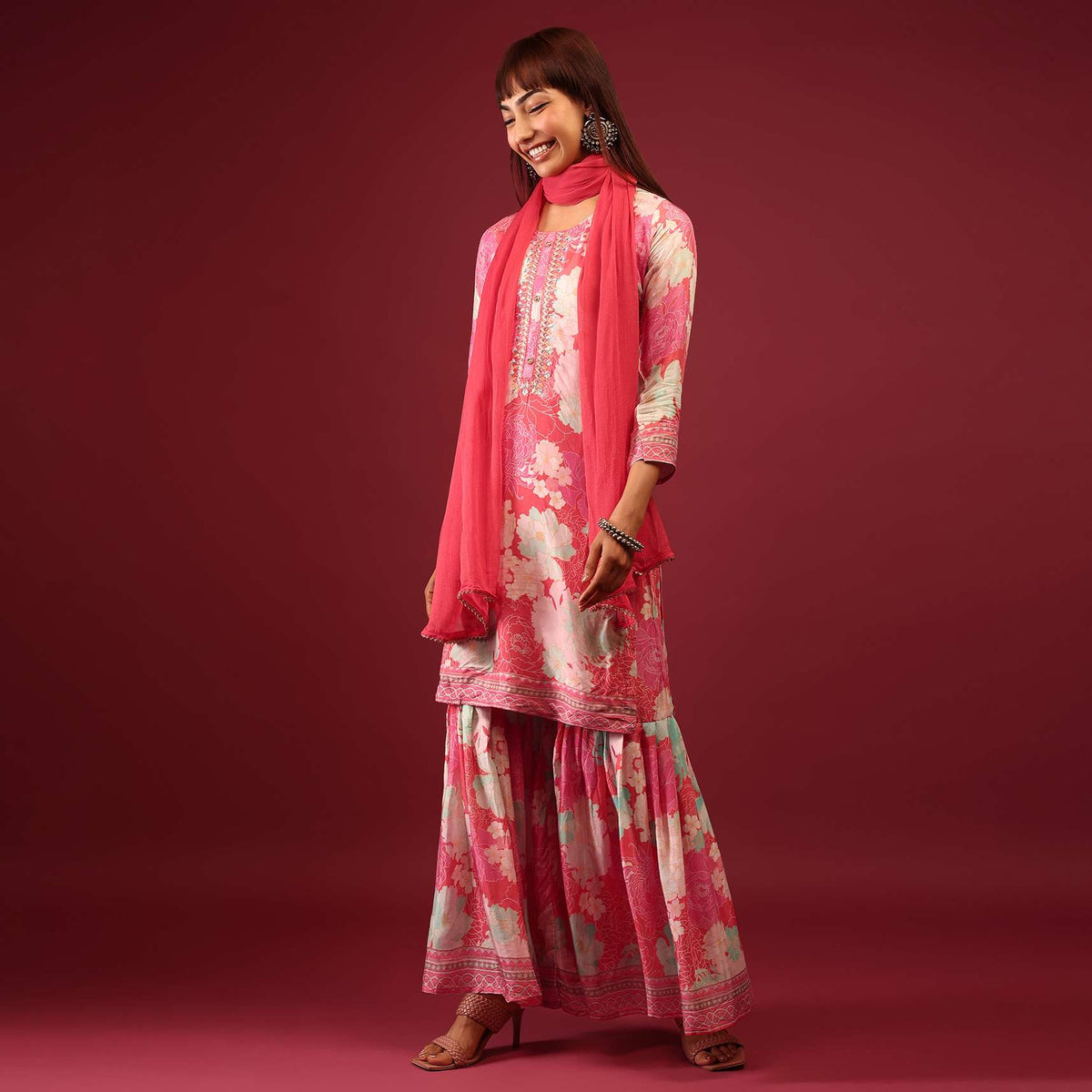 pink_floral_print_sharara_suit_with_flowy-sg101562_3_0ab91675-93aa-49d2-a138-4d69e41e0d79.jpg