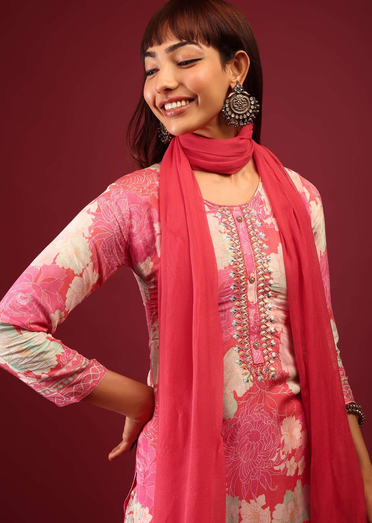 pink_floral_print_sharara_suit_with_flowy-sg101562_6_5cccdbb8-f3ec-4e22-b787-872c4cf01044.jpg