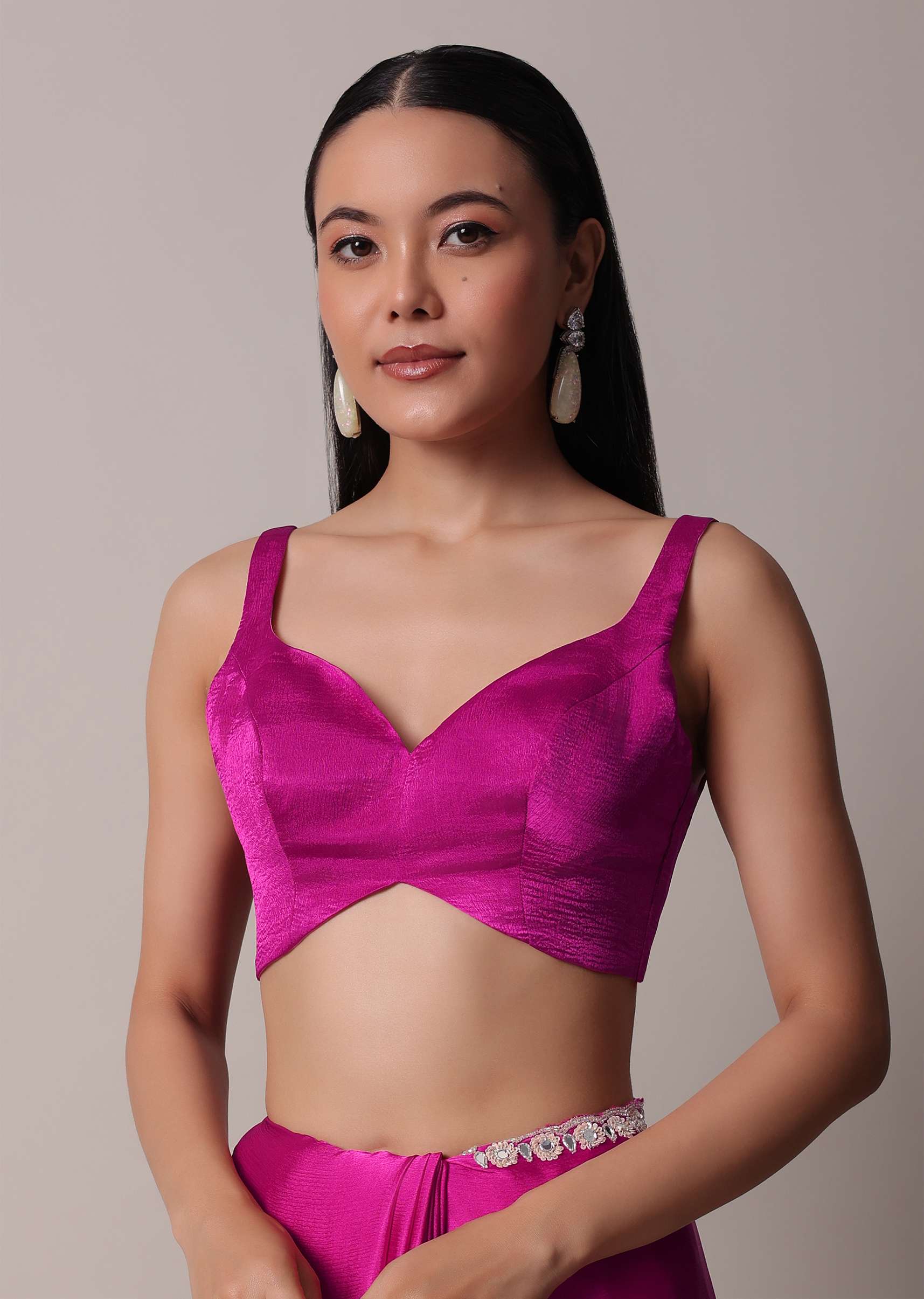 pink_satin_chinon_saree_with_floral_motif_scallop_border_and_unstitched-sg192699_10_15884125-9bdd-406b-b914-bb158557da70.jpg