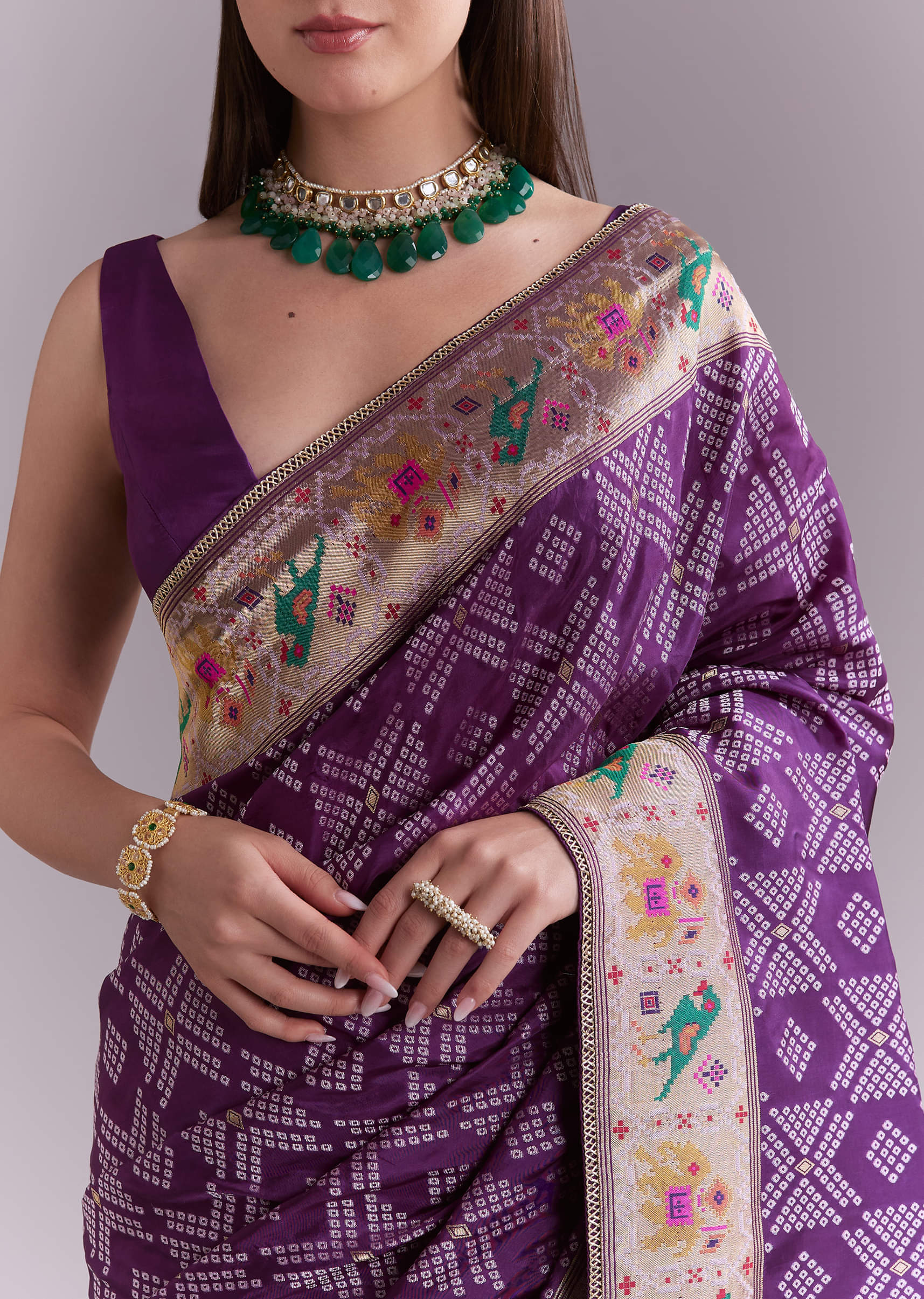 purple-silk-saree-with-zari-border-and-multicolour-motifs-sg351905-2.jpg