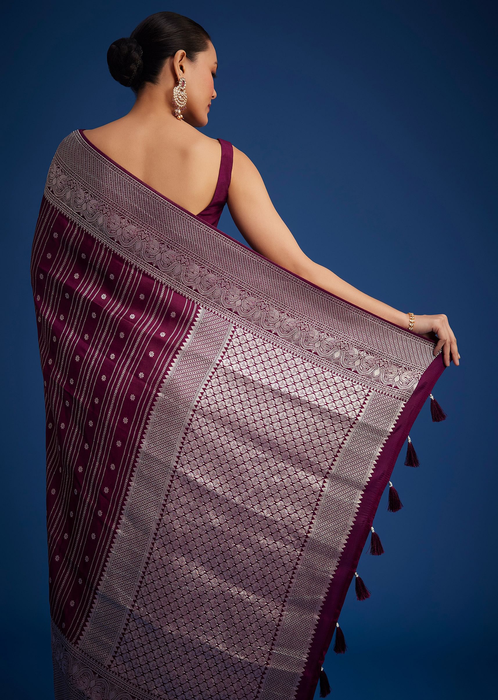 purple_dola_silk_saree_with_zari_woven_floral-sg276486_7_26ce854b-635b-4dc0-977c-7a95b6a7d278.jpg