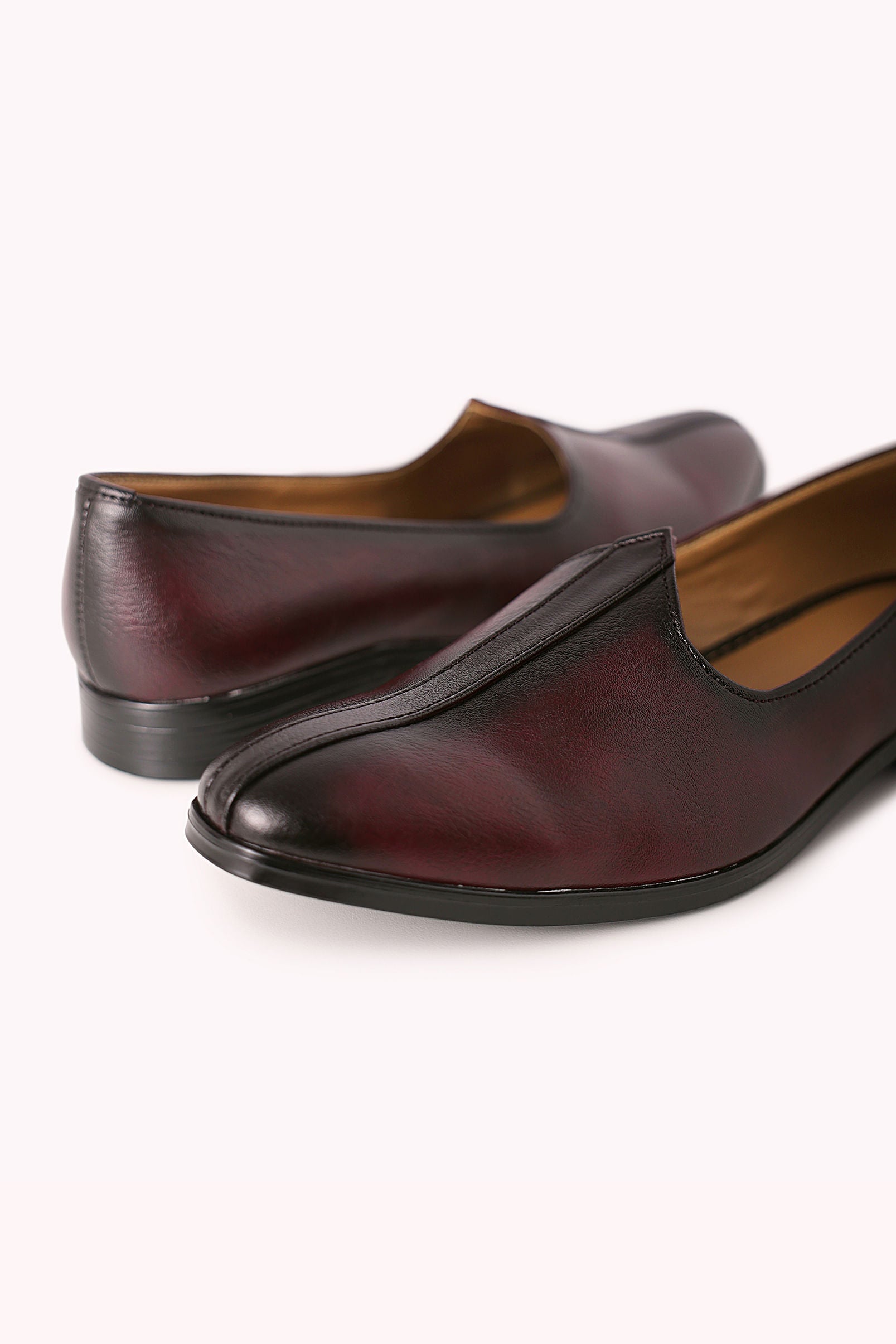 purple_mojaris_with_block_heels-sg179206_1_34239f95-5005-45e1-a260-63025337bd46.jpg
