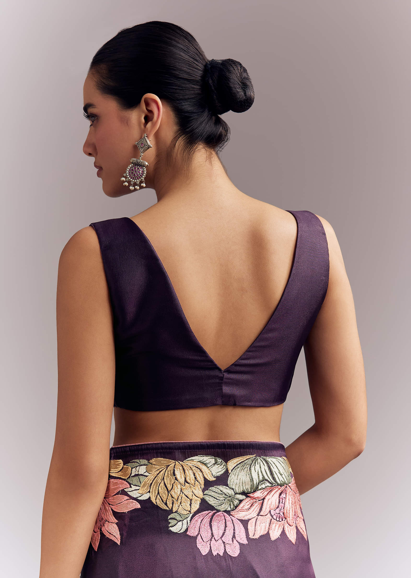 purple_organza_silk_saree_with_floral_resham_embroidery-sg346402-9_2.jpg