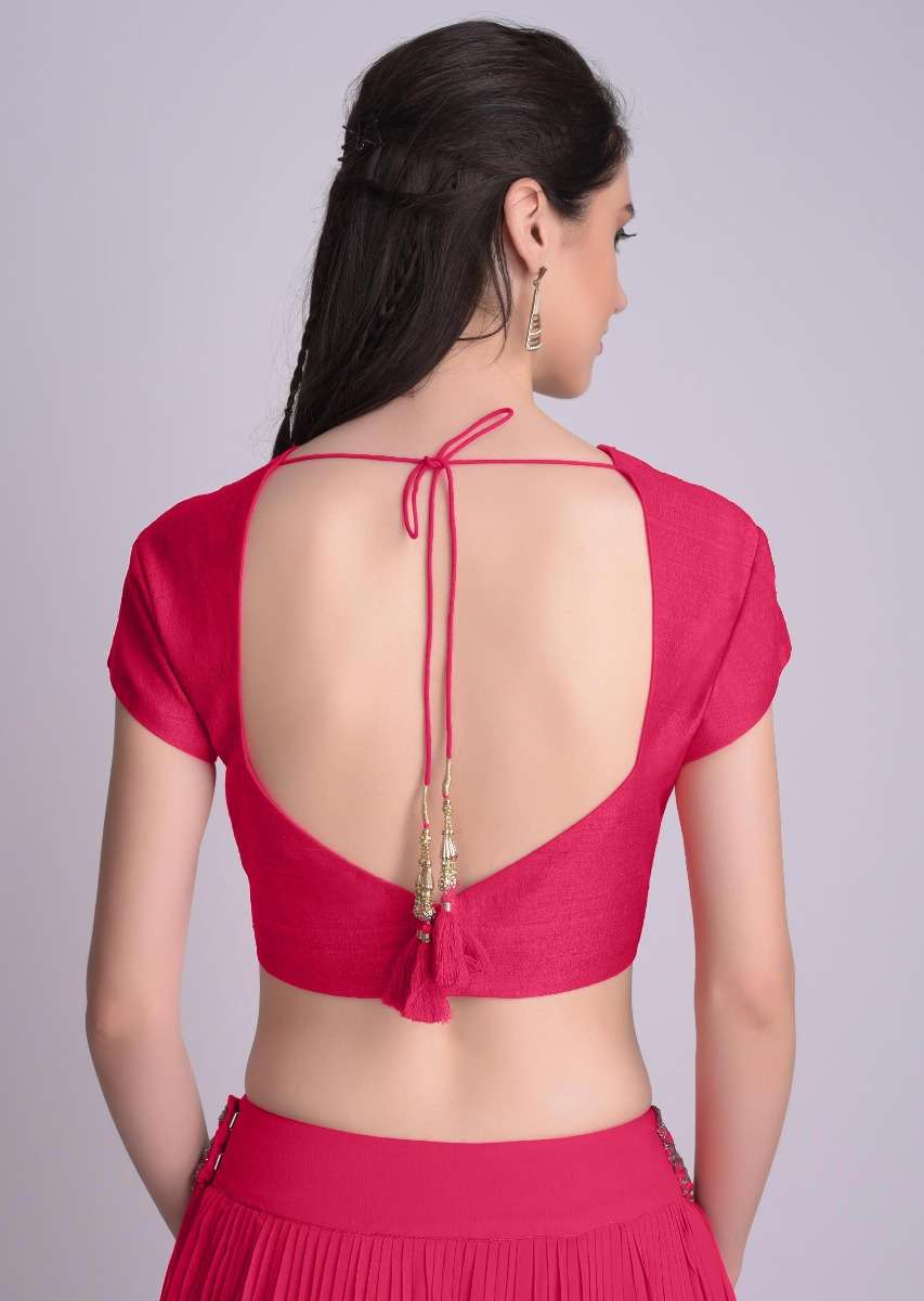 rani-pink-blouse-with-deep-sweet-heart-neck-and-cap-sleeves-online-kalki-fashion-m001509622y-sg31233_1_063a8730-5f3c-453f-bb2c-9fba0bfa1f4a.jpg