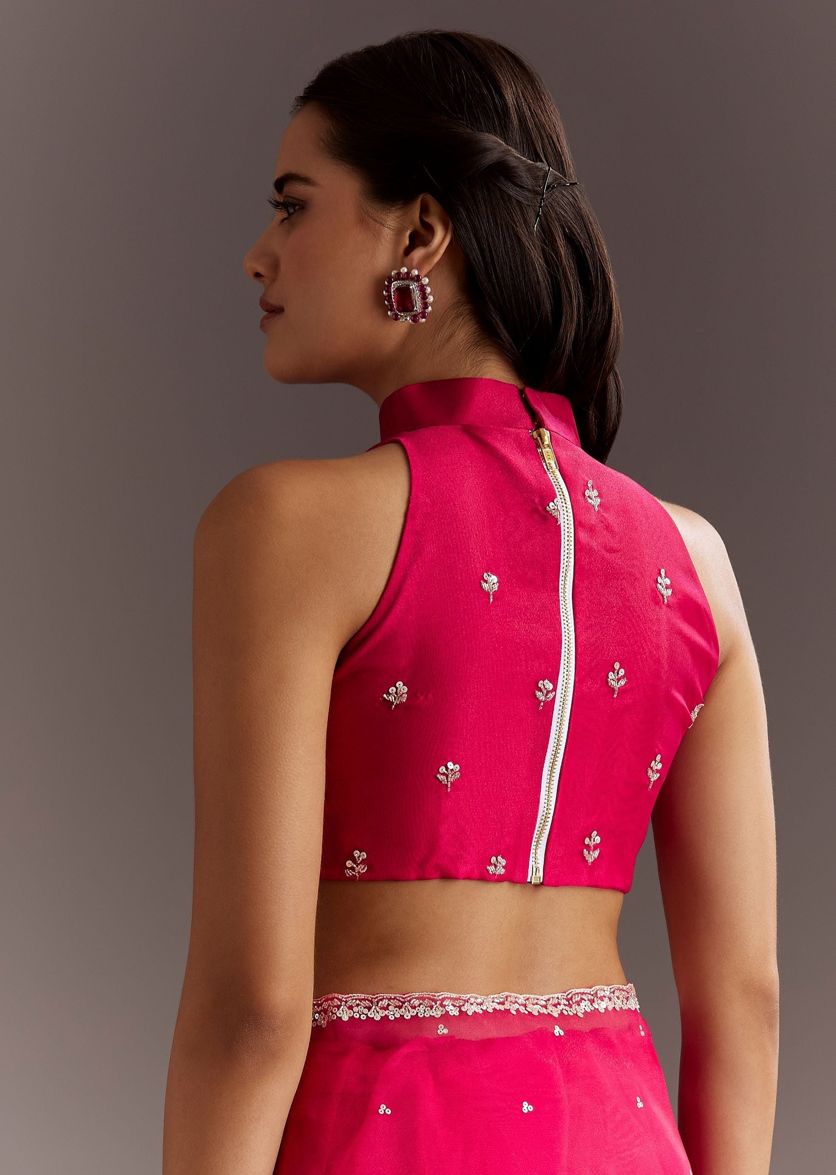 rani-pink-glass-tissue-saree-with-cutdana-and-sequins-scallop-border-sg291263-8_95d37613-5bc6-4f1b-adf0-ca2408d2e8d9.jpg