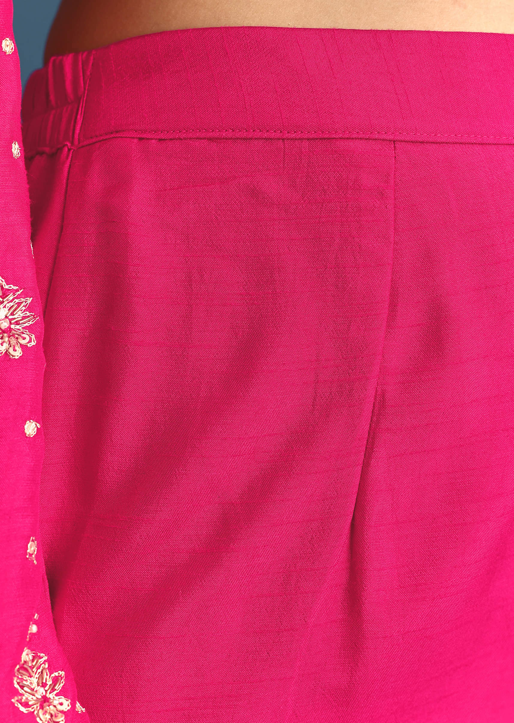 rani-pink-silk-embroidered-kurta-set-with-dupatta-sg318249-6_10bd0f61-1d20-4511-8ec7-426bfd901fb8.jpg