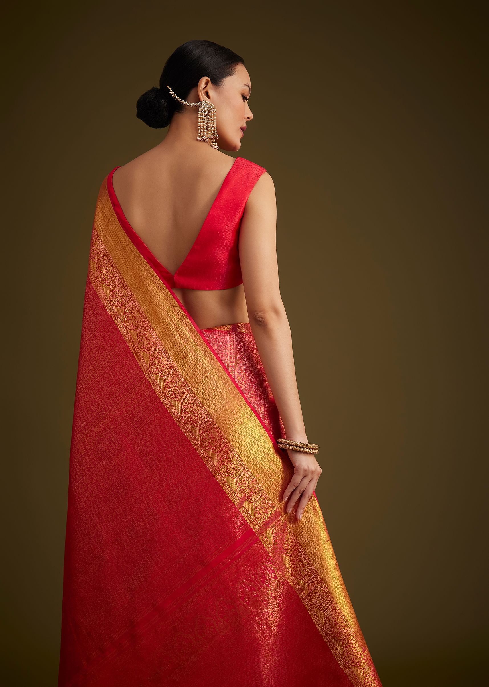 rani_pink_kanjivaram_silk_saree_with_golden_zari_detailing-sg291493_3_0b91c94e-cdd7-4d4f-a31a-06c715e5a36c.jpg