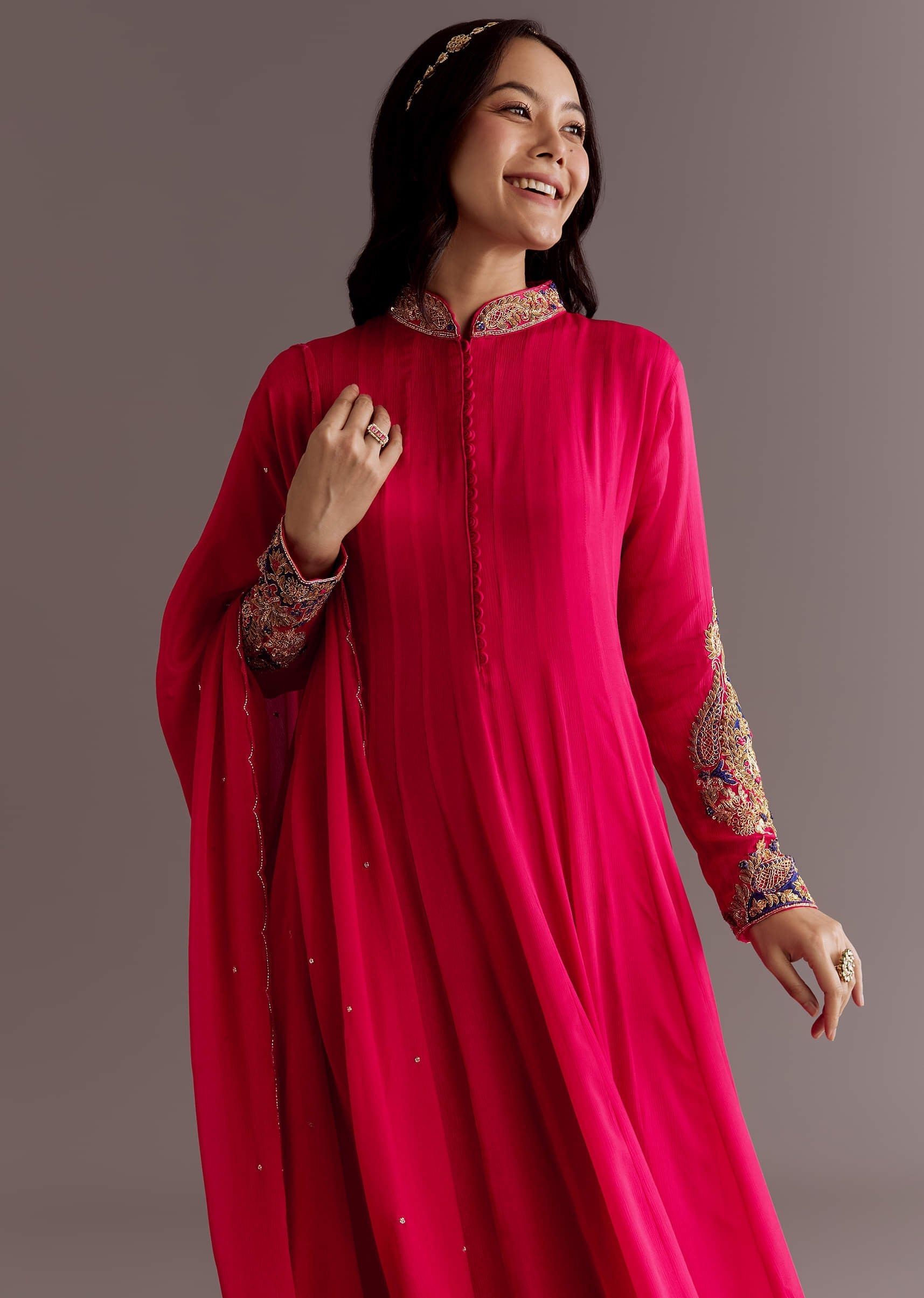 red-chinon-zardosi-anarkali-suit-with-cutdana-dupatta-sg316023-4_3e2b68a9-5b8b-4407-8185-59854ecef02c.jpg