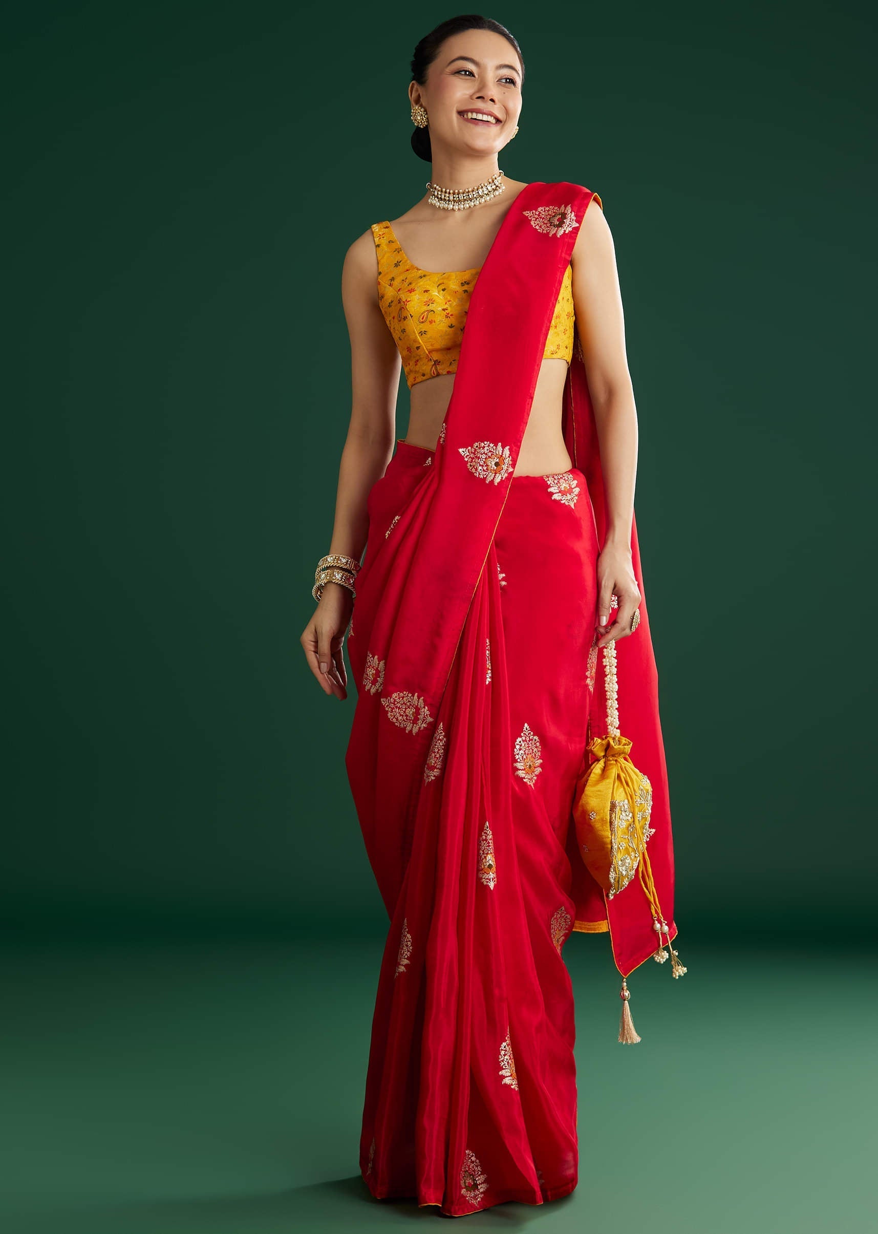 red-dola-silk-saree-with-butti-weave-sg311872-1_a53115dd-639a-4862-ae8e-1e40aa930d6a.jpg