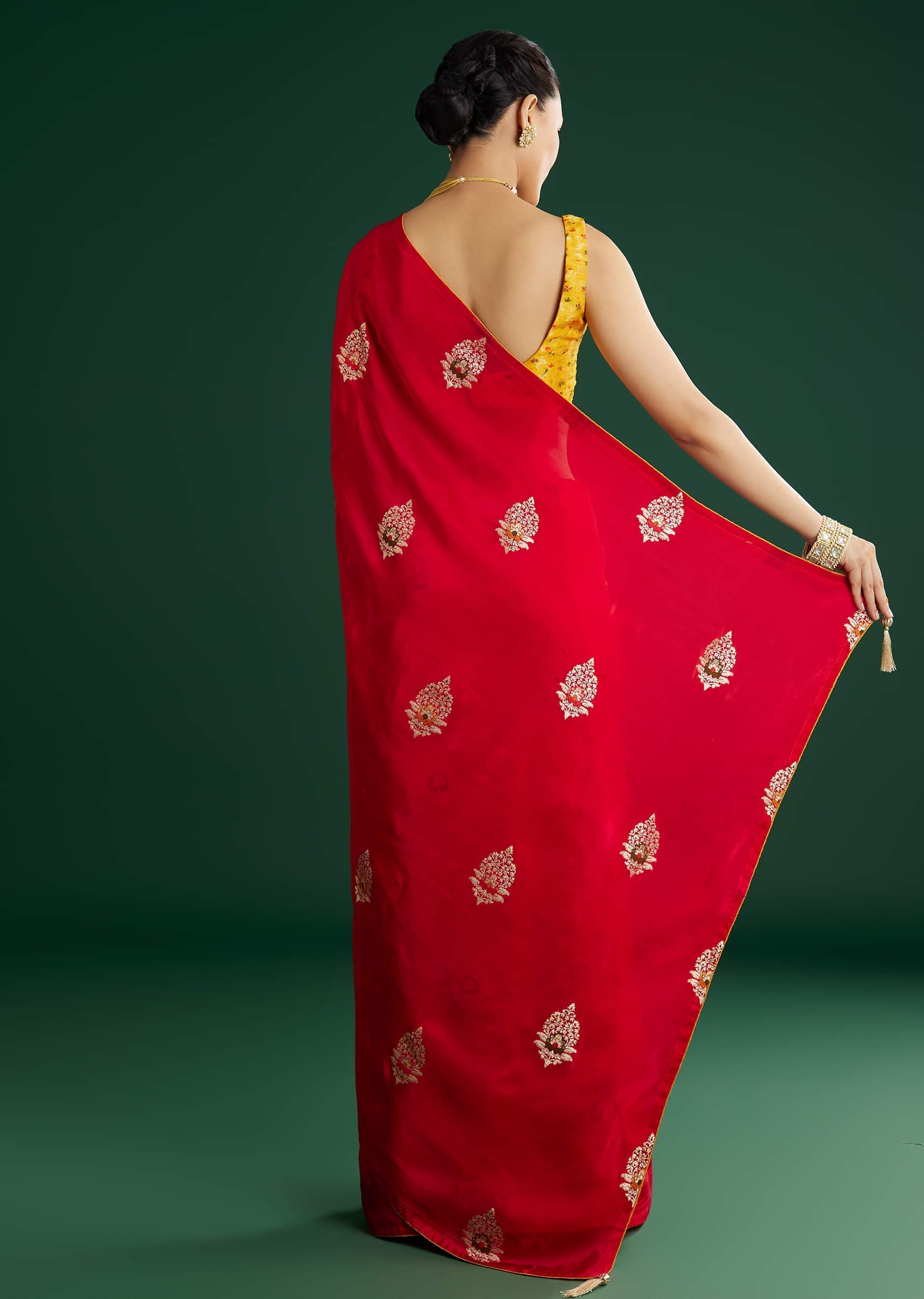 red-dola-silk-saree-with-butti-weave-sg311872-6_4f8d2d7f-c59d-4842-80d1-715a83d9b6b0.jpg
