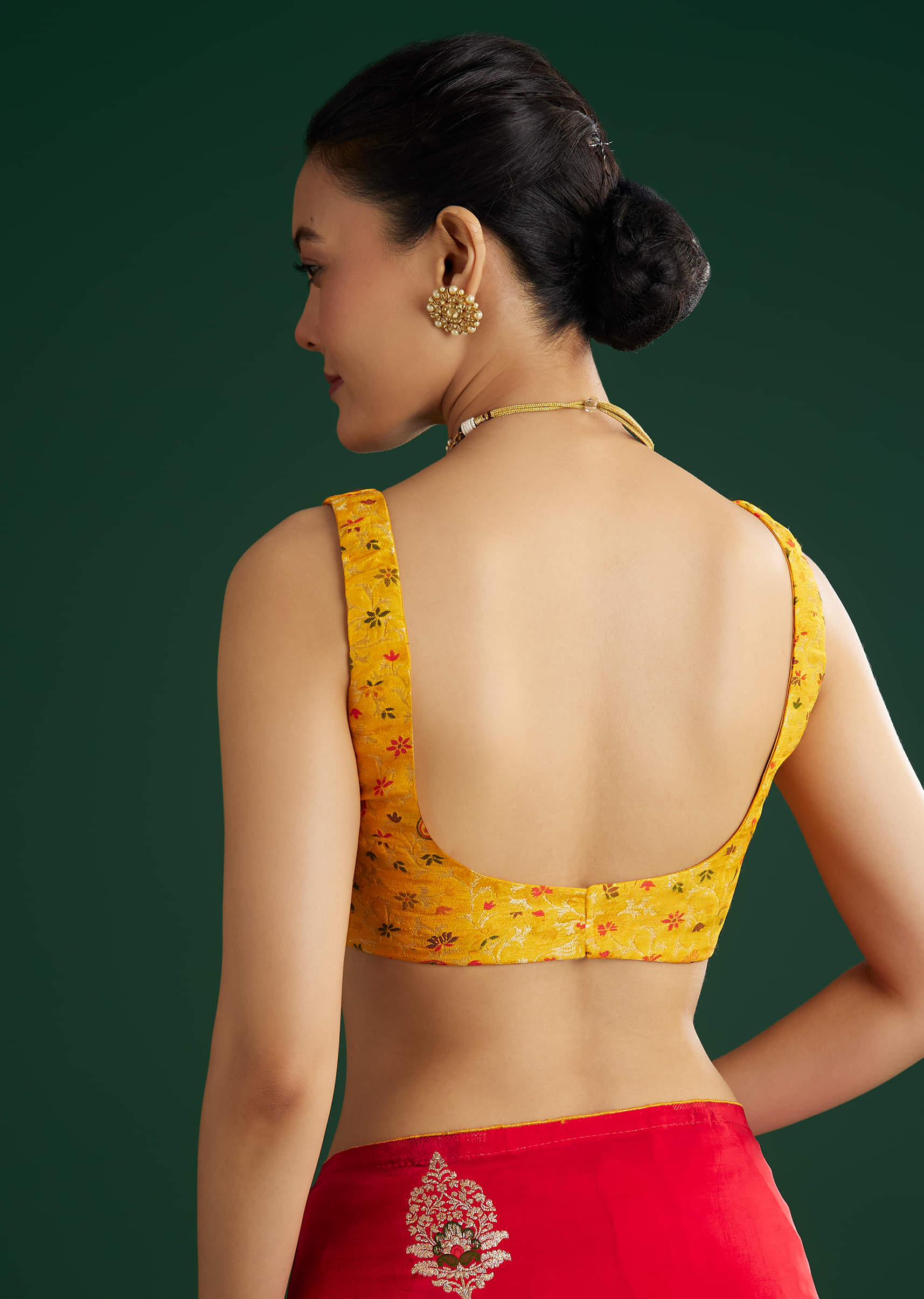 red-dola-silk-saree-with-butti-weave-sg311872-8_1972398c-1a8f-4302-9eb5-c3b16f757db8.jpg