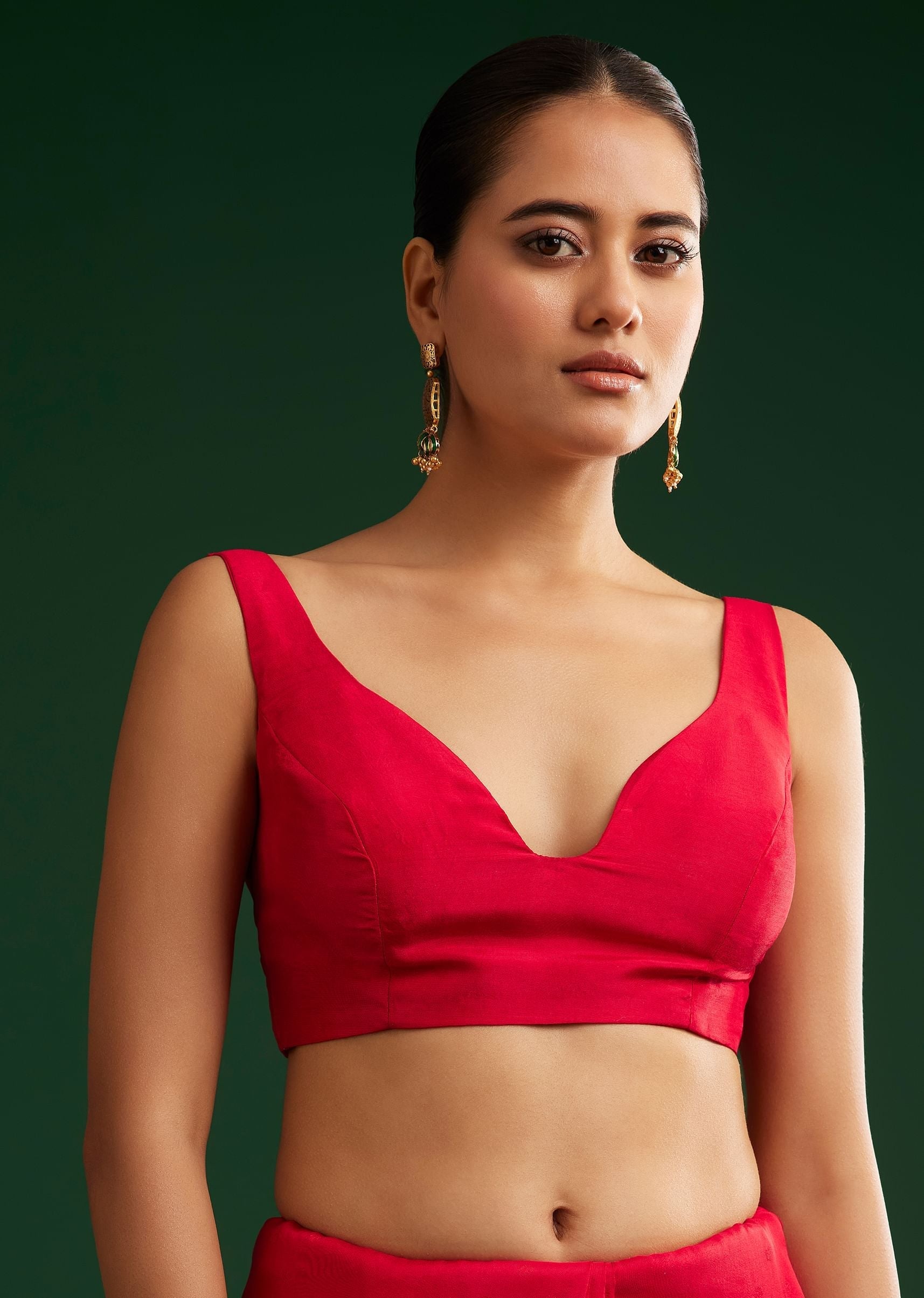 red-dola-silk-saree-with-zari-detailing-sg292687-7_ce5b2eb4-5169-4963-bd44-1ccf2a5d9124.jpg
