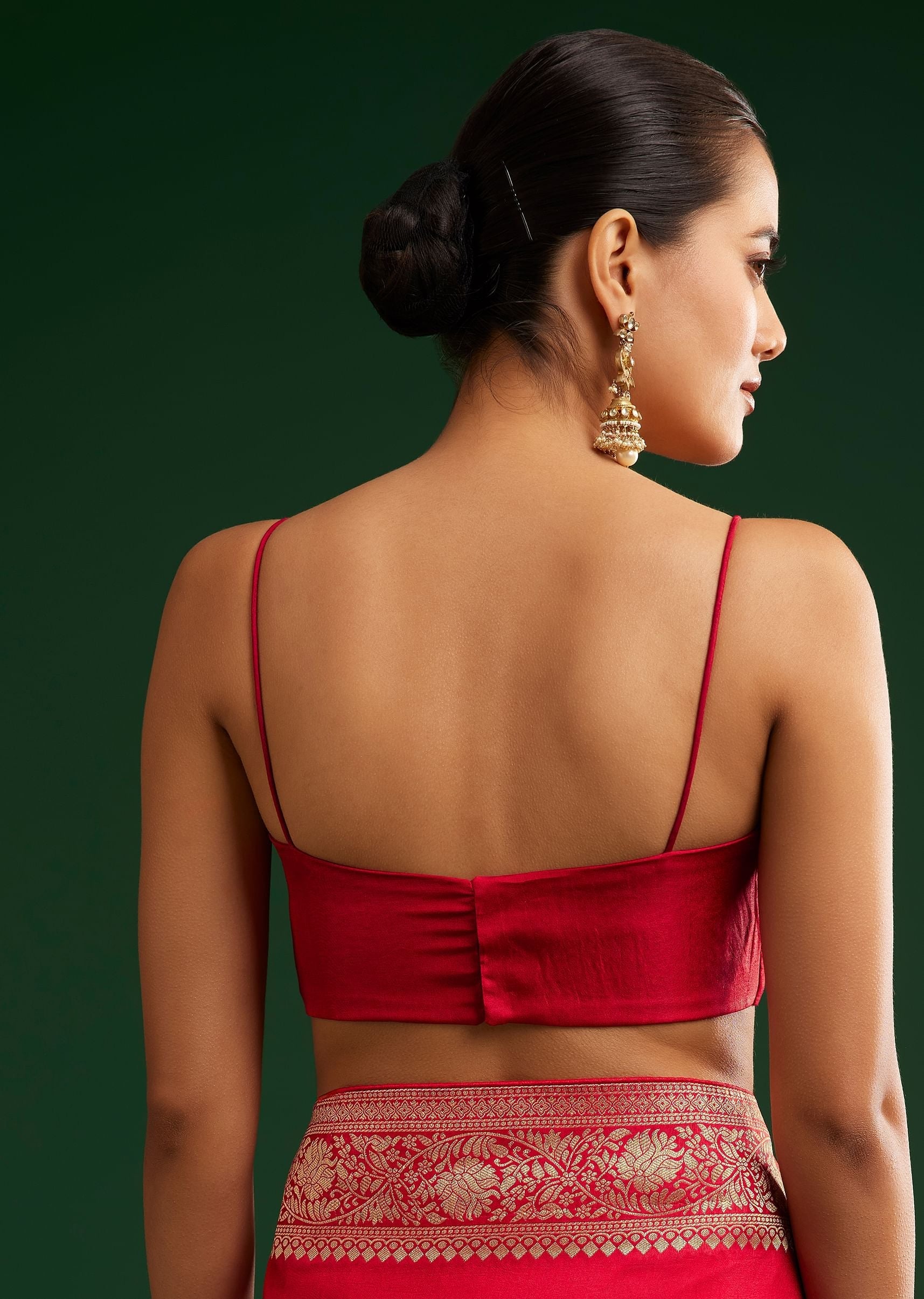 red-dola-silk-saree-with-zari-woven-border-and-pallu-sg292695-8_c2c7e811-8724-445f-9031-6e3e310df63a.jpg