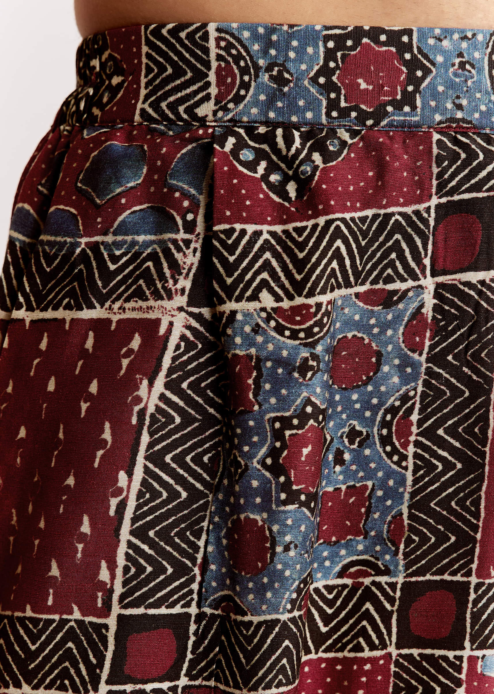 red-linen-kurta-set-with-ajrakh-print-sg318207-6_209b3209-811c-4537-a4ca-62b149bf2b27.jpg
