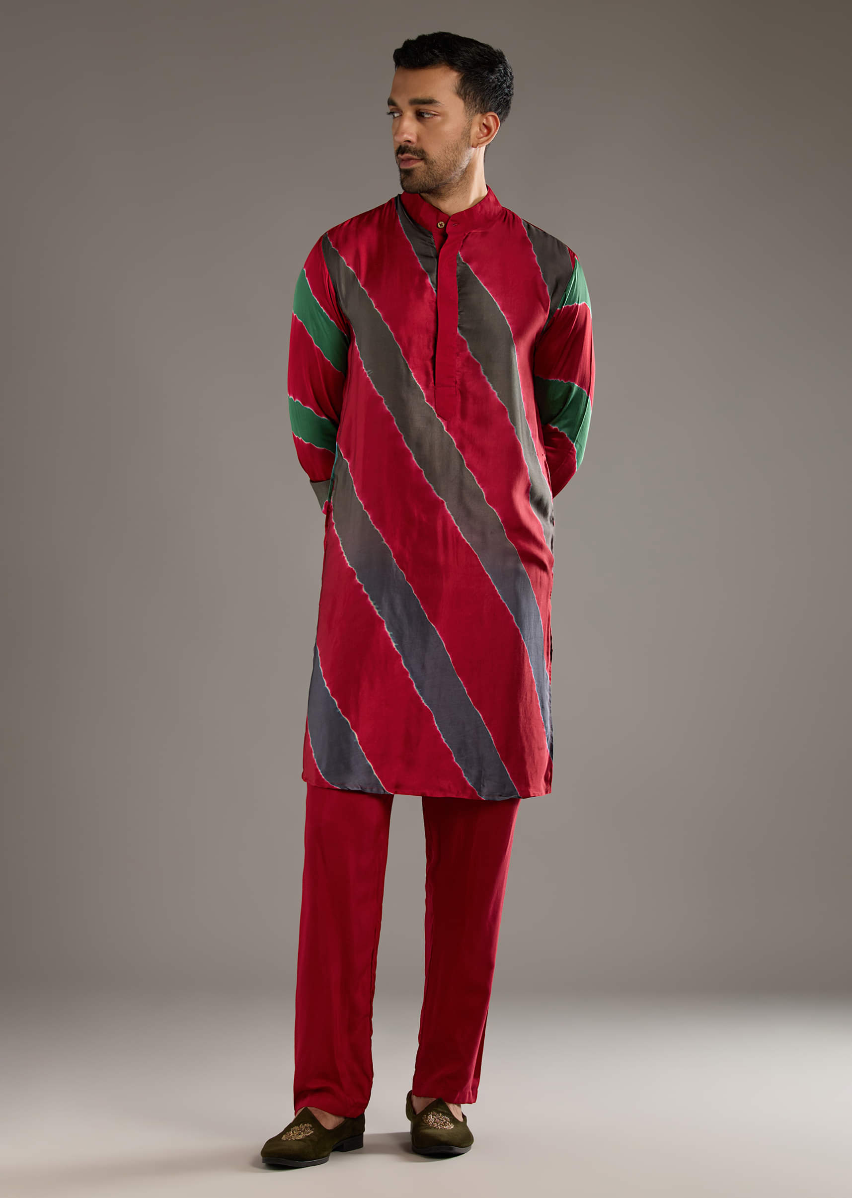 red-modal-kurta-set-for-men-with-hand-dyed-leheriya-print-sg349629-1.jpg