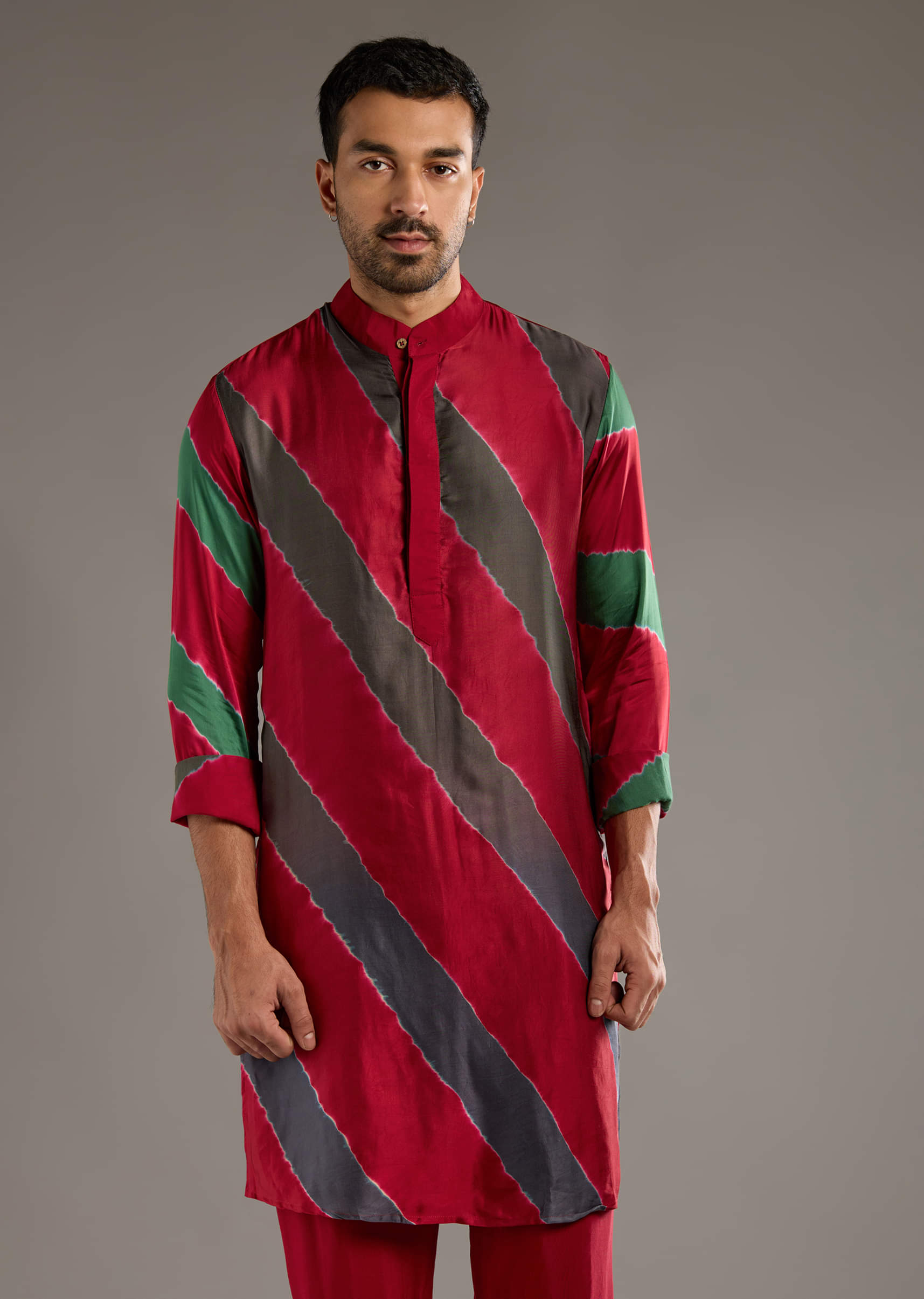 red-modal-kurta-set-for-men-with-hand-dyed-leheriya-print-sg349629-4.jpg