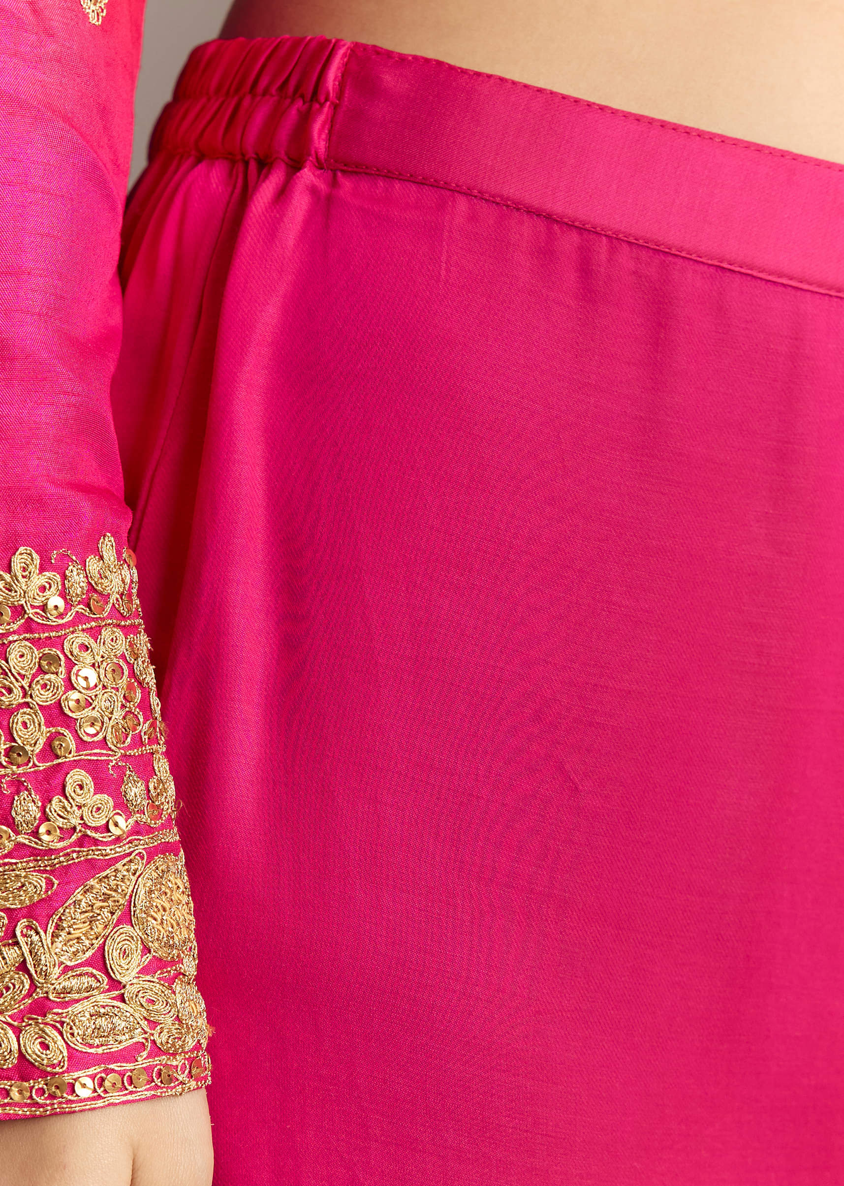 red-ombre-silk-anarkali-suit-with-zari-work-sg345495-6.jpg
