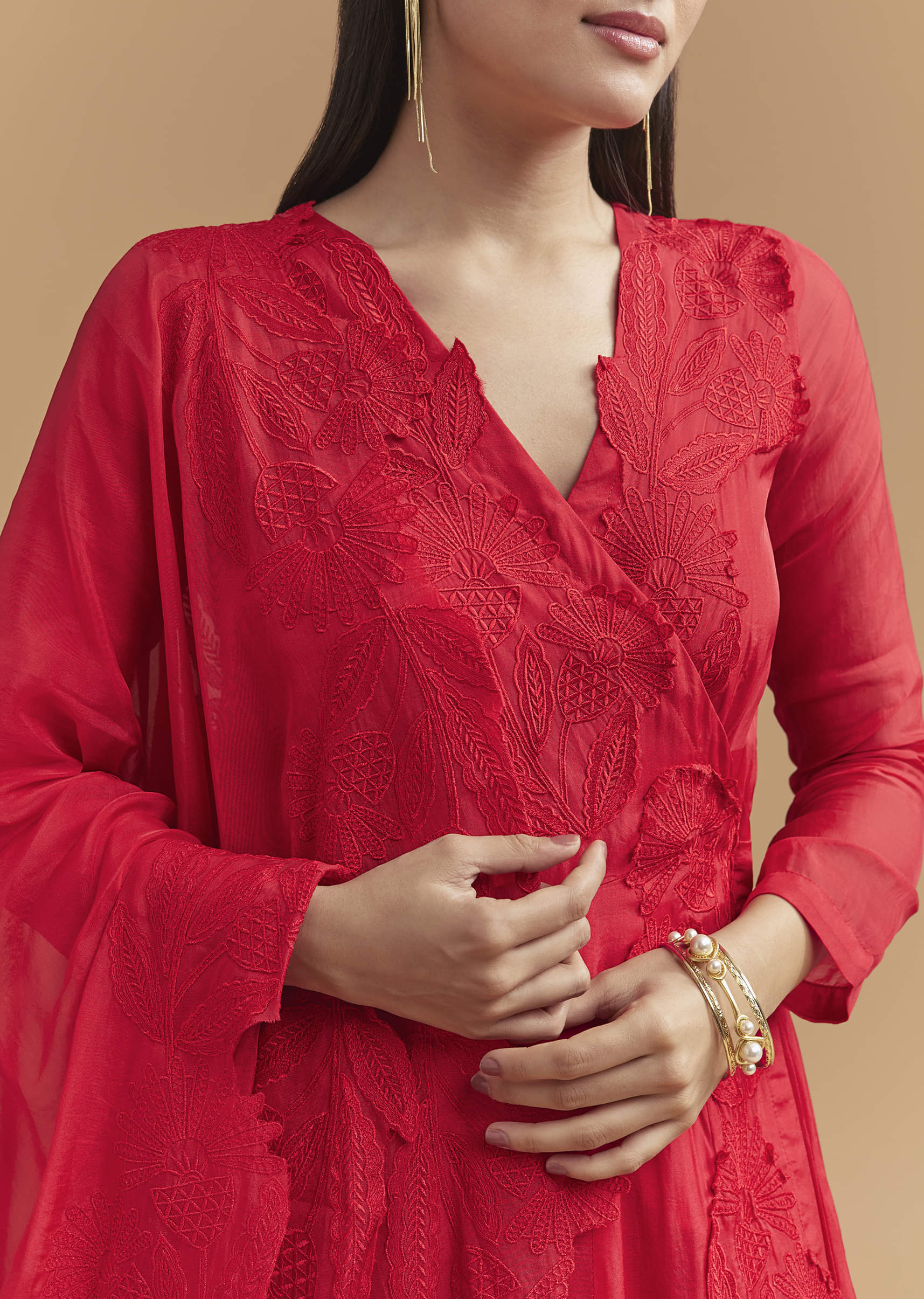 red-organza-anarkali-suit-with-intricate-resham-work-sg346981-2.jpg