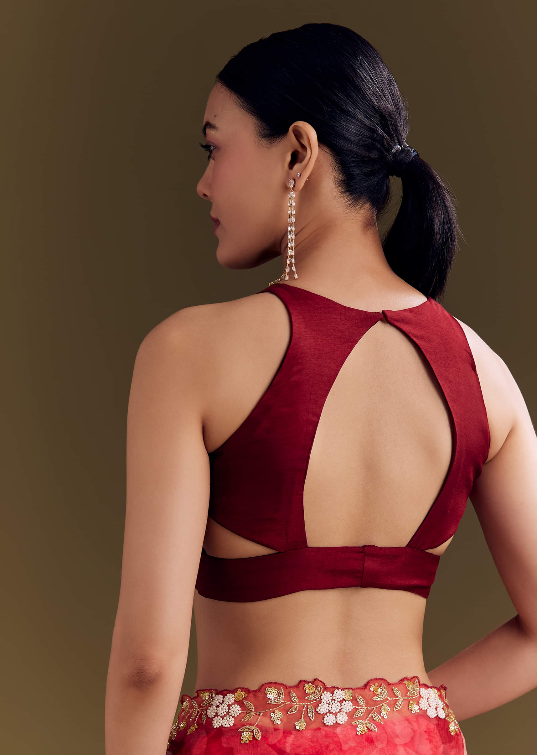 red-organza-saree-with-florals-and-cutdana-border-sg297625-8_c08f1687-3b13-44c1-a47a-bb5830e0e9f2.jpg