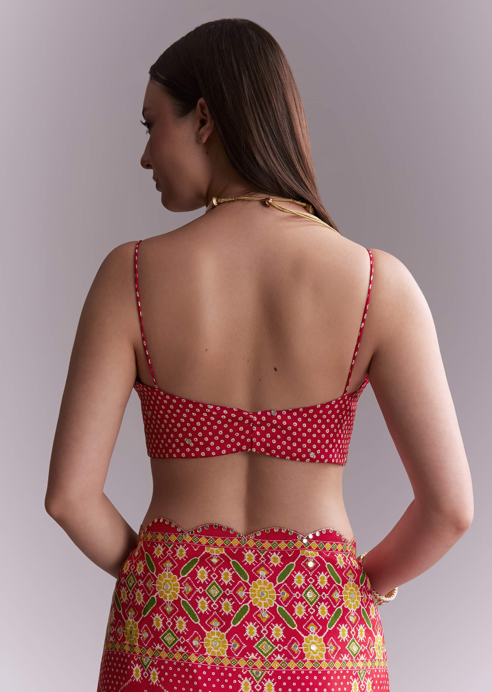 red-satin-saree-with-ikat-geometric-print-and-mirror-work-sg351942-8.jpg