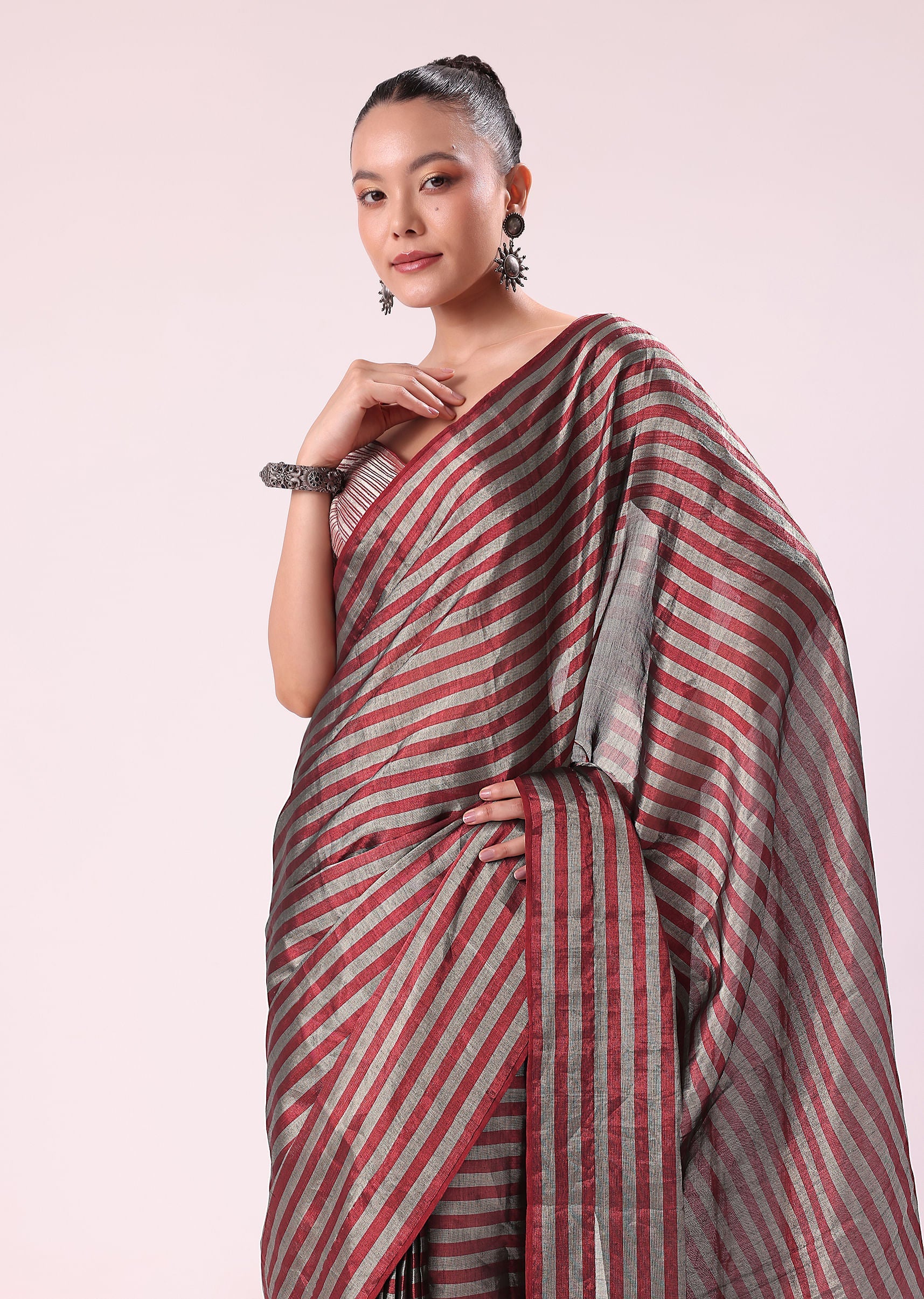 red_and_silver_striped_chanderi_tissue_saree_with_pipe-sg229870_6_032da731-d514-4490-8d98-76042331392a.jpg