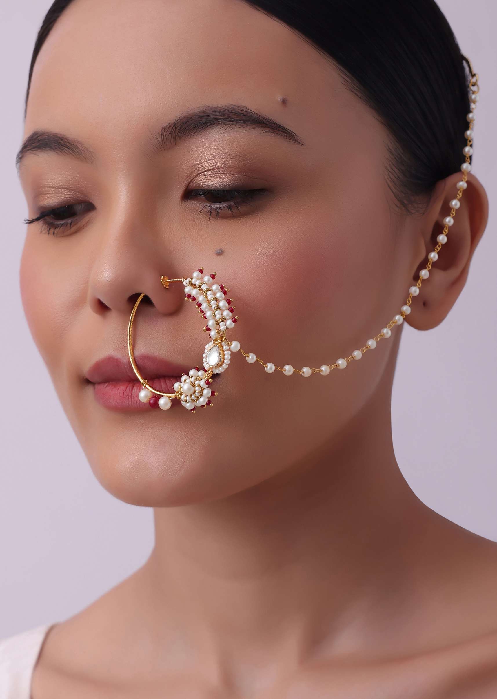 red_beaded_nath_in_gold-sg145897_4_bfcf07b4-a8b9-4daf-a9f7-5a0d795ba445.jpg