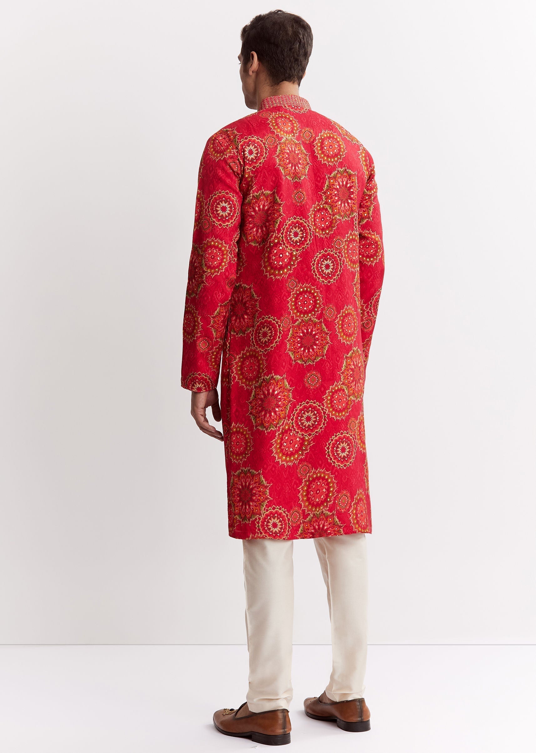 red_chanderi_printed_kurta_set_with_sequins-sg324008-1_3_d224c91e-8357-4c6c-bf1e-383a25c81300.jpg