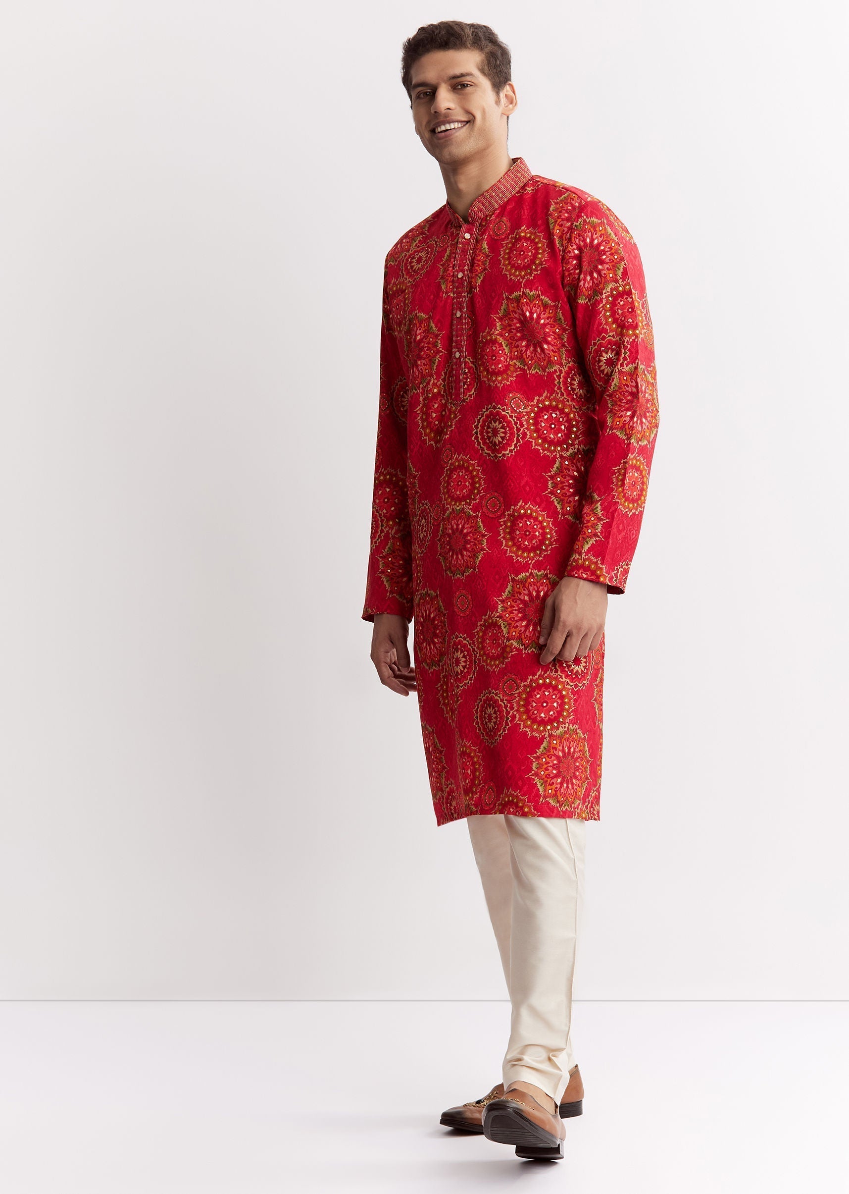 red_chanderi_printed_kurta_set_with_sequins-sg324008-1_4_25528985-fadd-4211-9252-2f8d8f4ac7cf.jpg