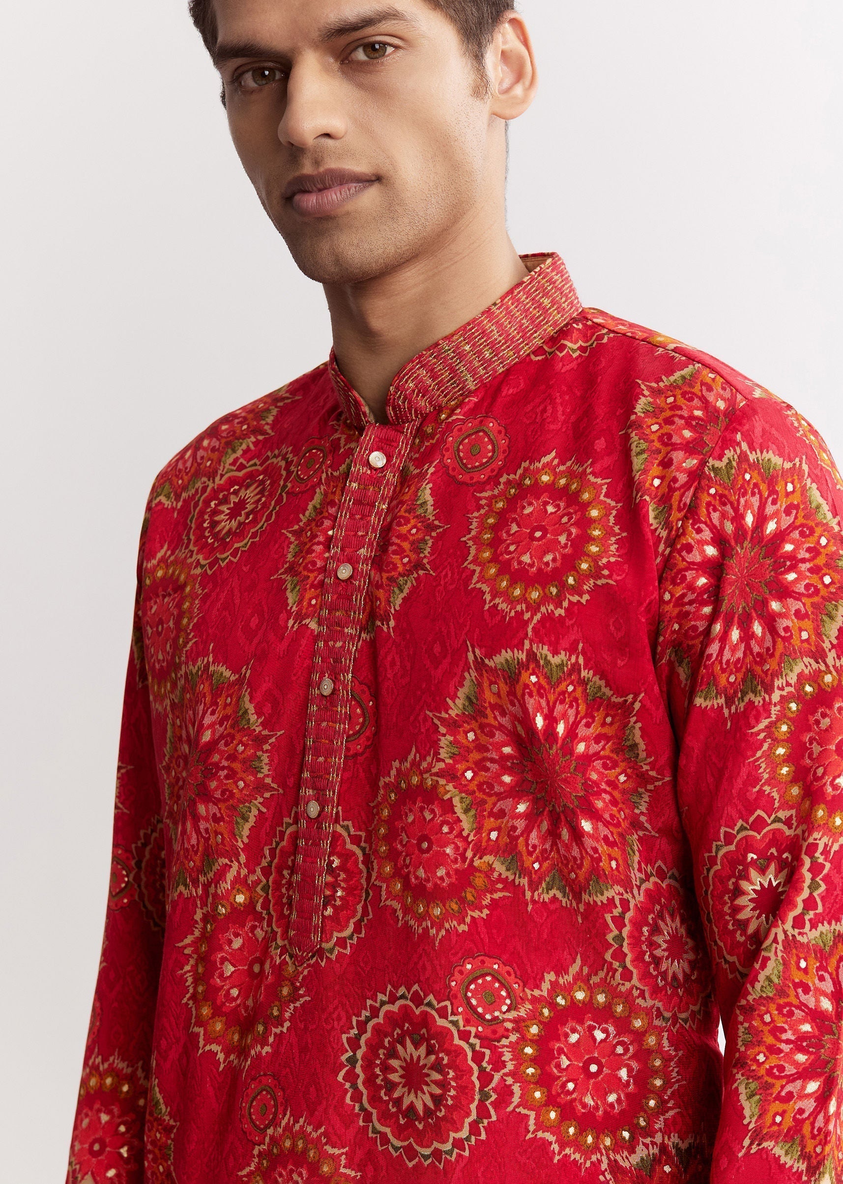 red_chanderi_printed_kurta_set_with_sequins-sg324008-1_5_be3a9ca3-28c9-4751-ac9a-8a655b8e05f5.jpg