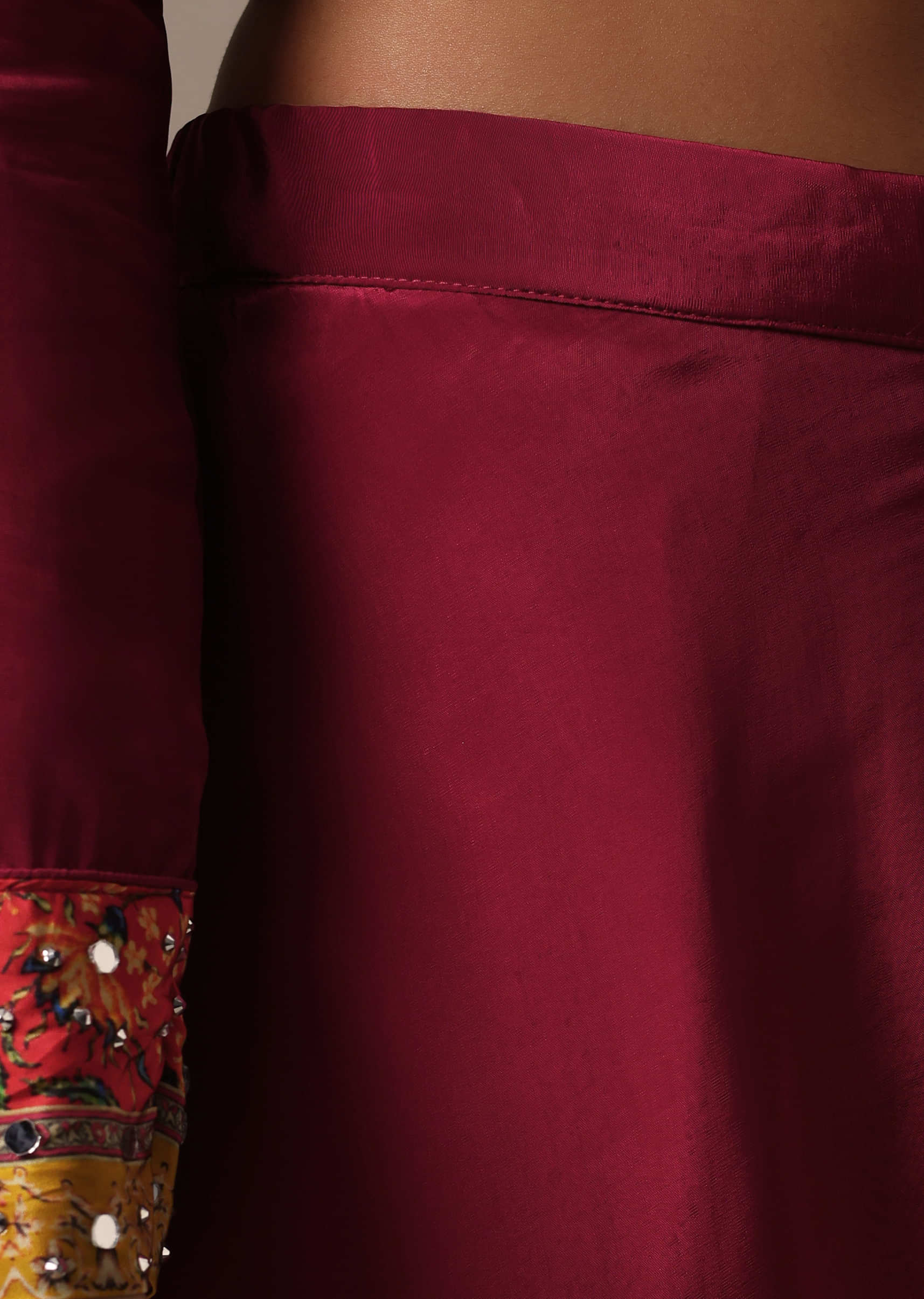 red_embroidered_kurta_palazzo_set_with_mirror_work_dupatta-sg243177_3_f4cddca9-7d9f-44c2-92e7-86795e01ee00.jpg