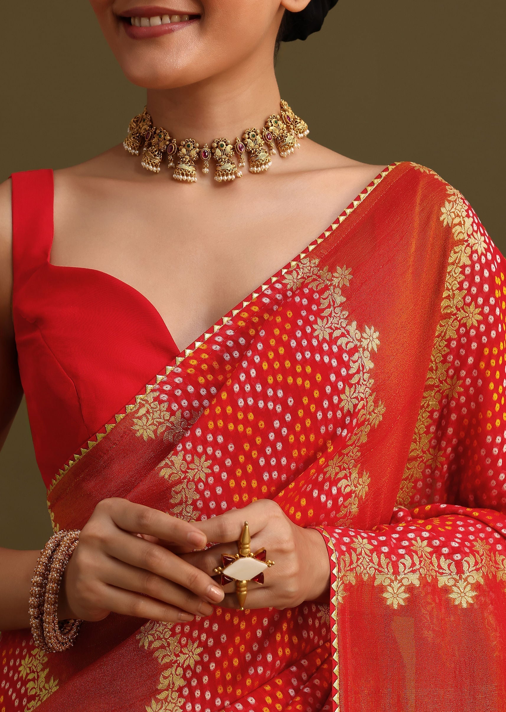 red_khaddi_georgette_saree_with_gotta_patti_border-sg262847_5_c9ee3d0f-238a-4f04-9fe1-a31ab9ccef4f.jpg