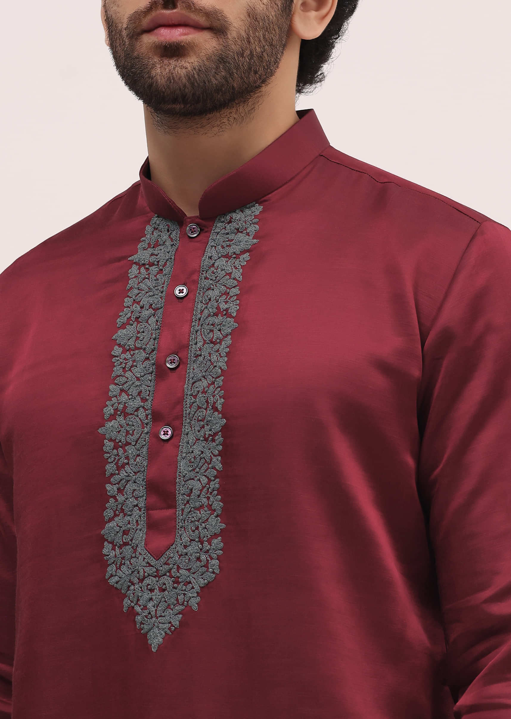 red_kurta_set_in_resham_work_with_dupatta_for_men-sg229094_8_38f0f1ad-d2f3-4788-87fc-295f1bd1bcdd.jpg