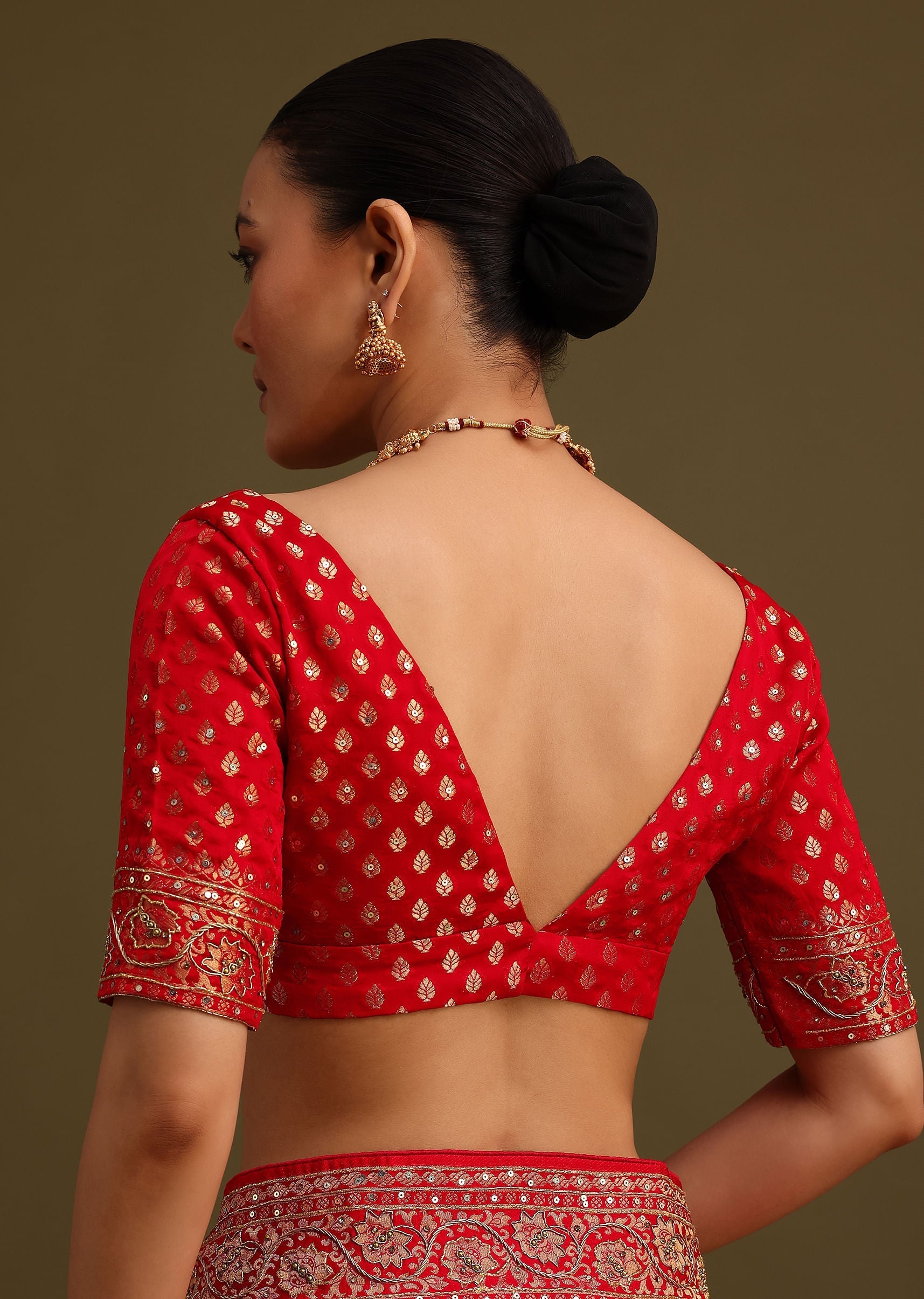 red_zardosi_embroidered_saree_with_unstitched-sg213169_8_d39d56d4-9228-4130-9dac-9cdf840d0688.jpg