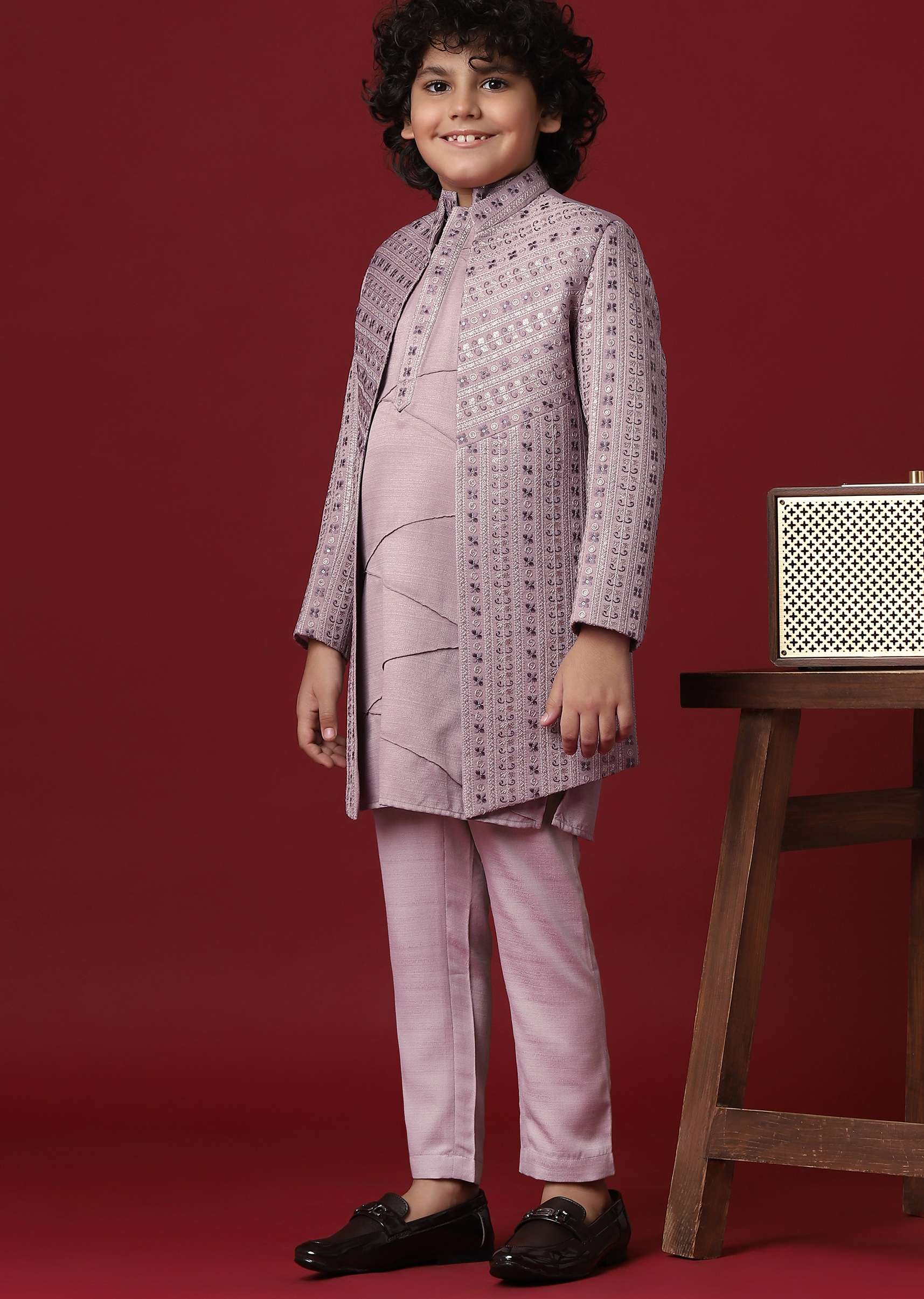 regal_purple_silk_sherwani-sg202016_12_fb72c908-ffd4-42e1-b820-b450da4ed91f.jpg