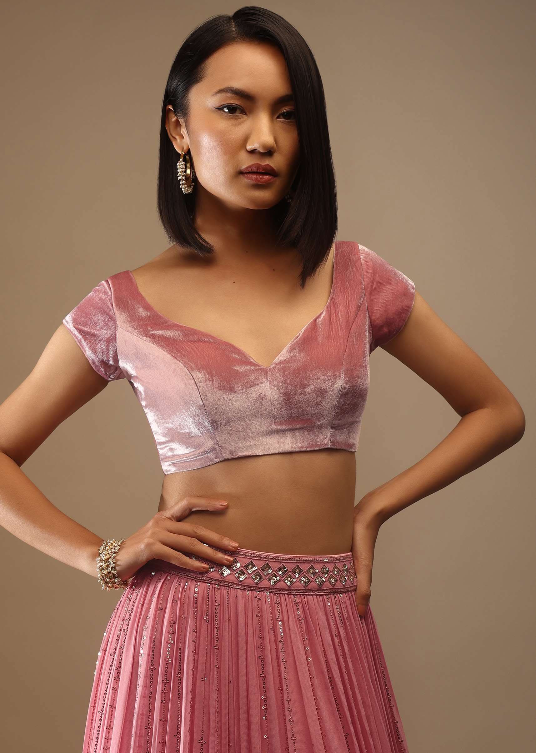 rose_gold_velvet_blouse-m001bltr07y-sg93829_3_e932de2f-ff91-4f42-9ba2-8135638e0195.jpg