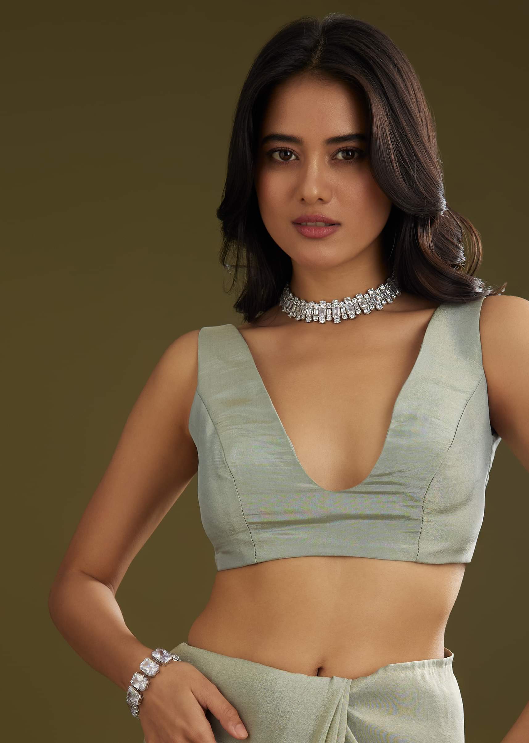 sage-green-tissue-floral-embroidered-saree-with-cutdana-and-sequin-work-sg299423-7_e3197af1-b686-4dea-91fb-d896d9b6af68.jpg