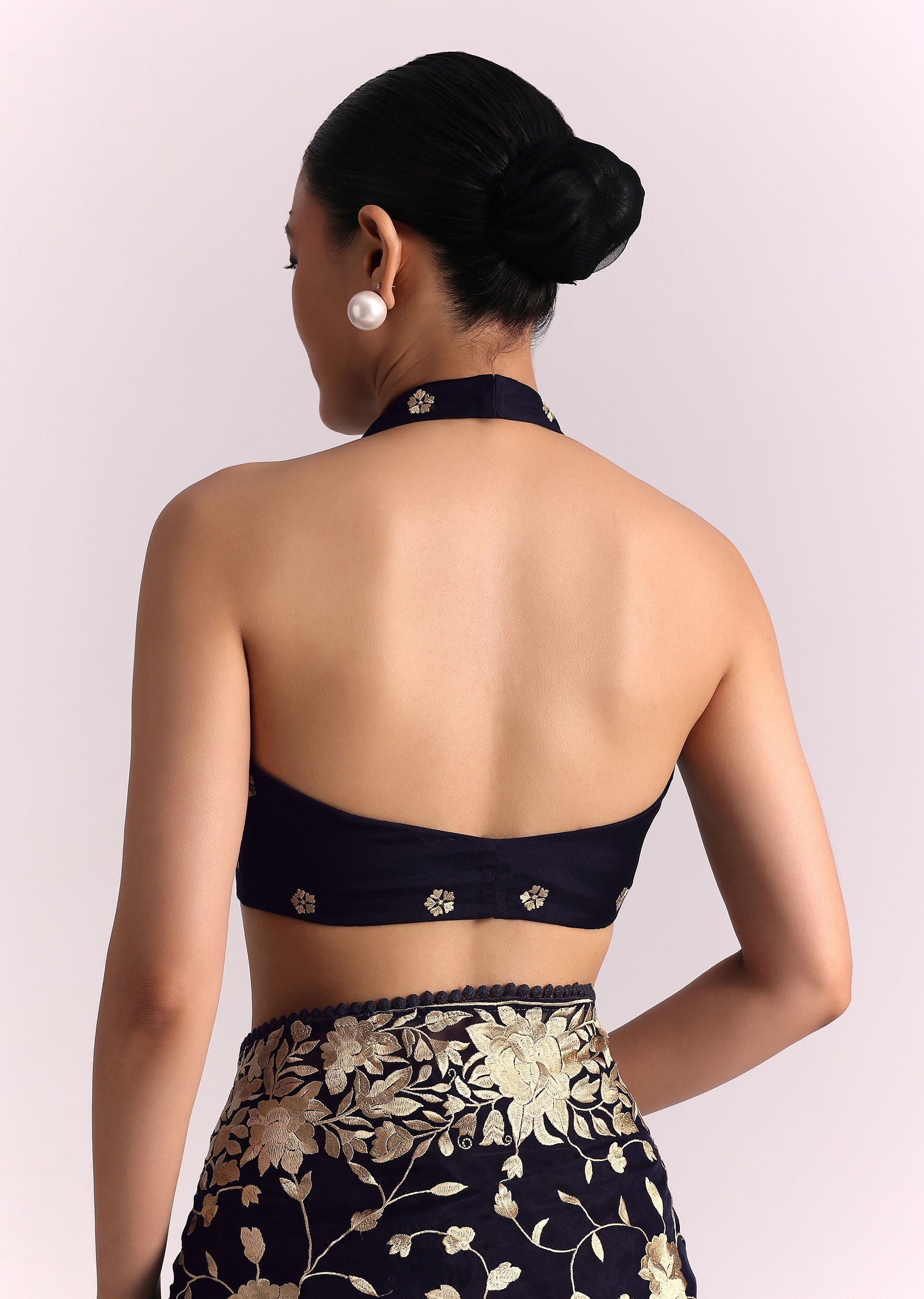 sg261617-blue_organza_parsi_gara_embroidered_saree_11.jpg