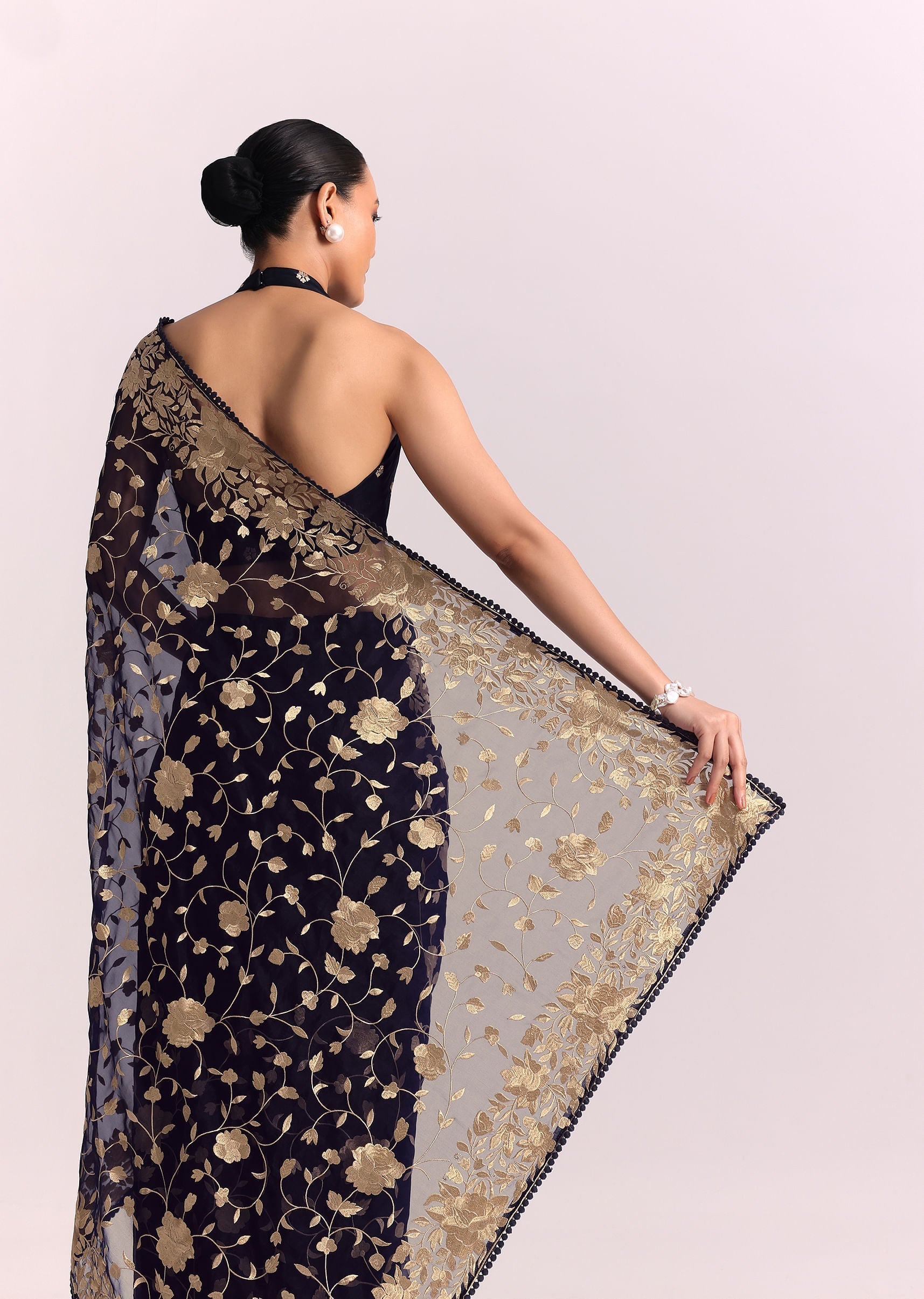 sg261617-blue_organza_parsi_gara_embroidered_saree_4.jpg