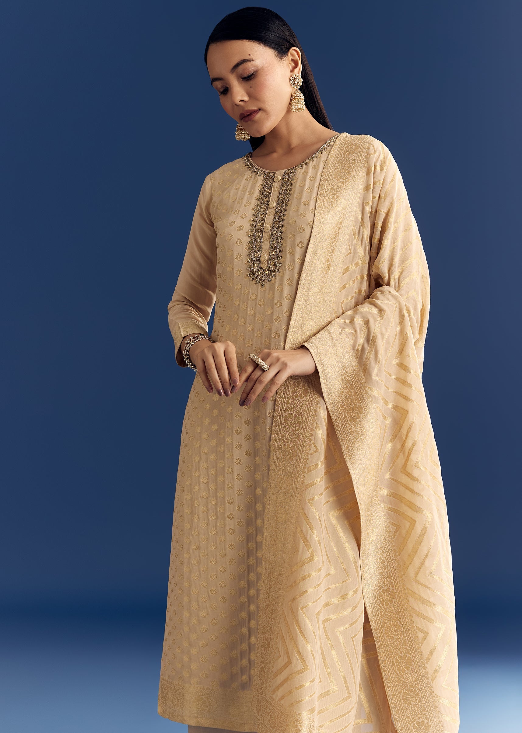 sg320343-3.jpg